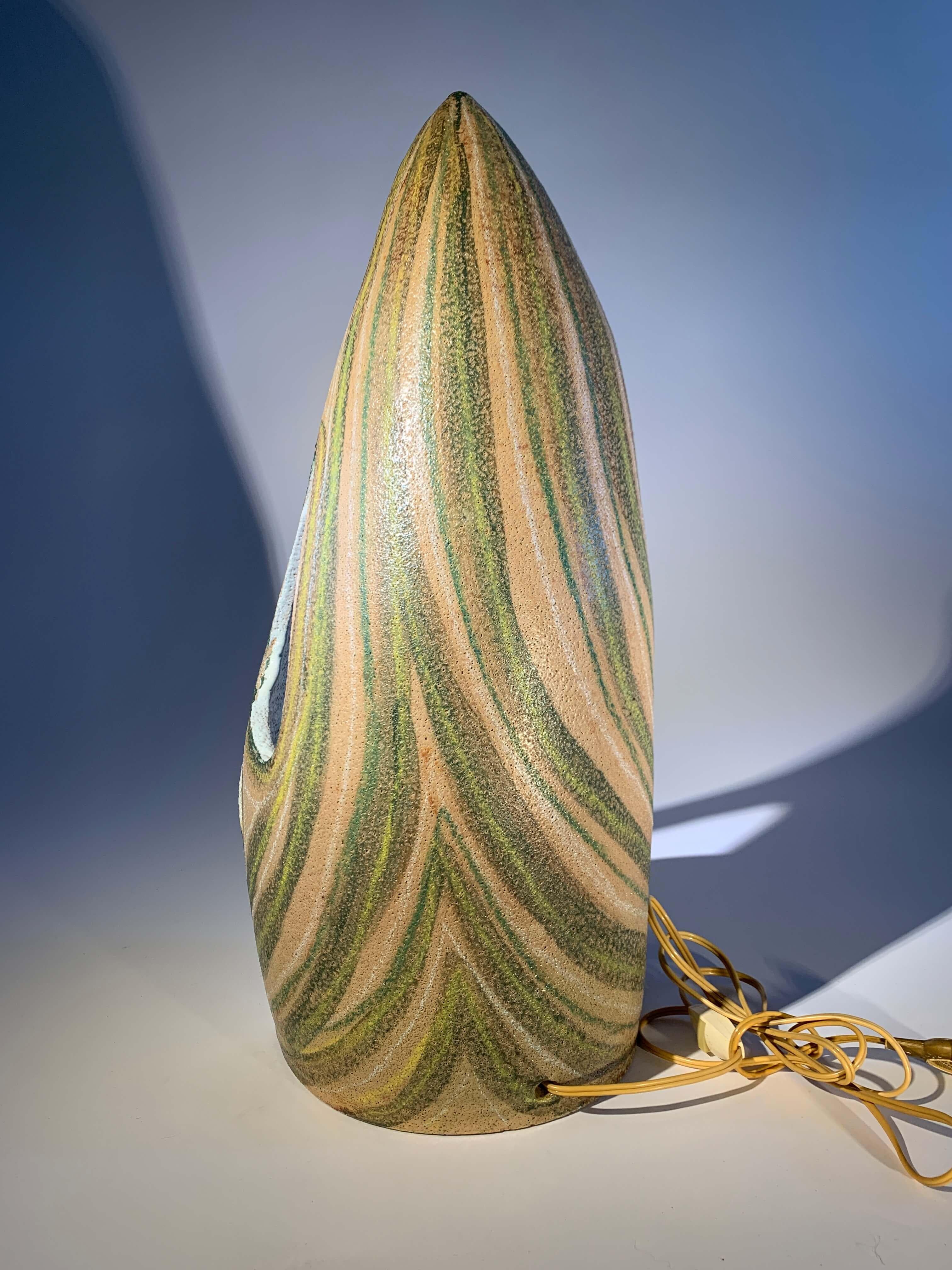 Lámpara escultura, Accolay, Francia Tallado a mano en venta