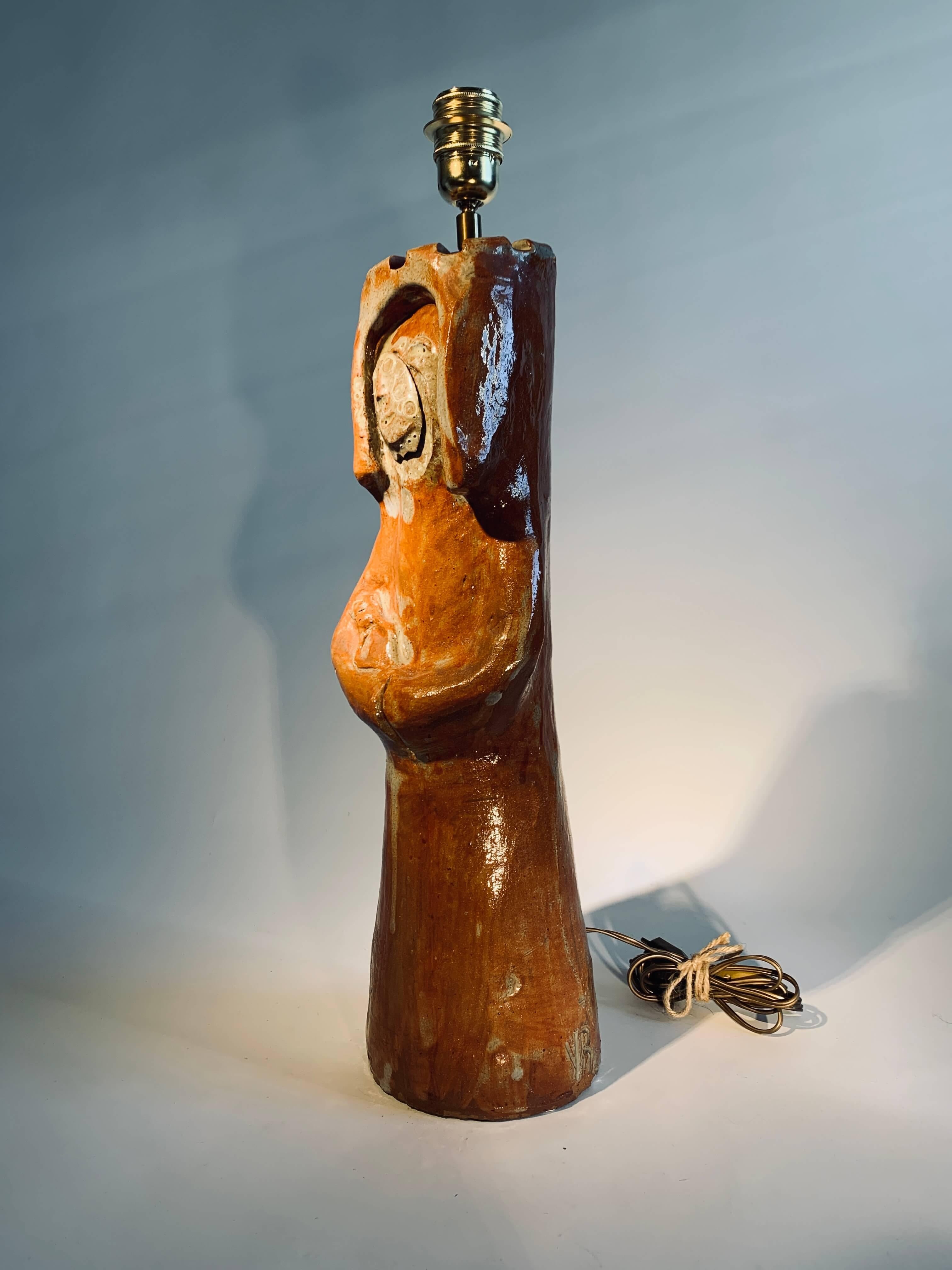 Hand-Crafted Sculpture lamp For Sale