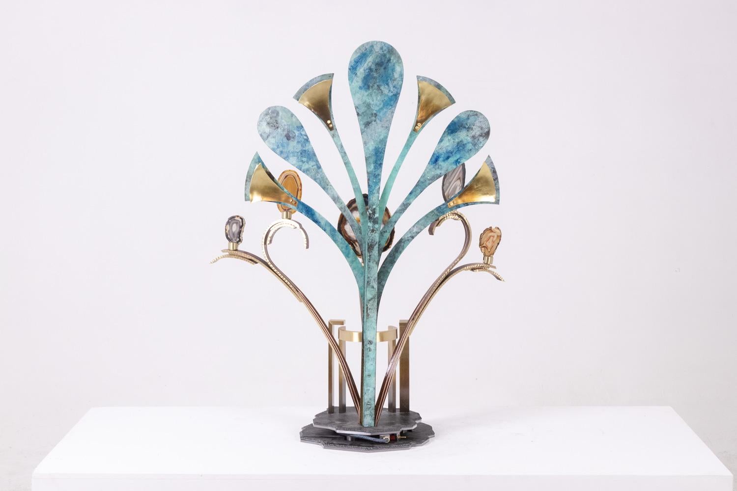 Skulptur-Lampe mit Achate. Kunsthandwerkliche Arbeit. (20. Jahrhundert) im Angebot