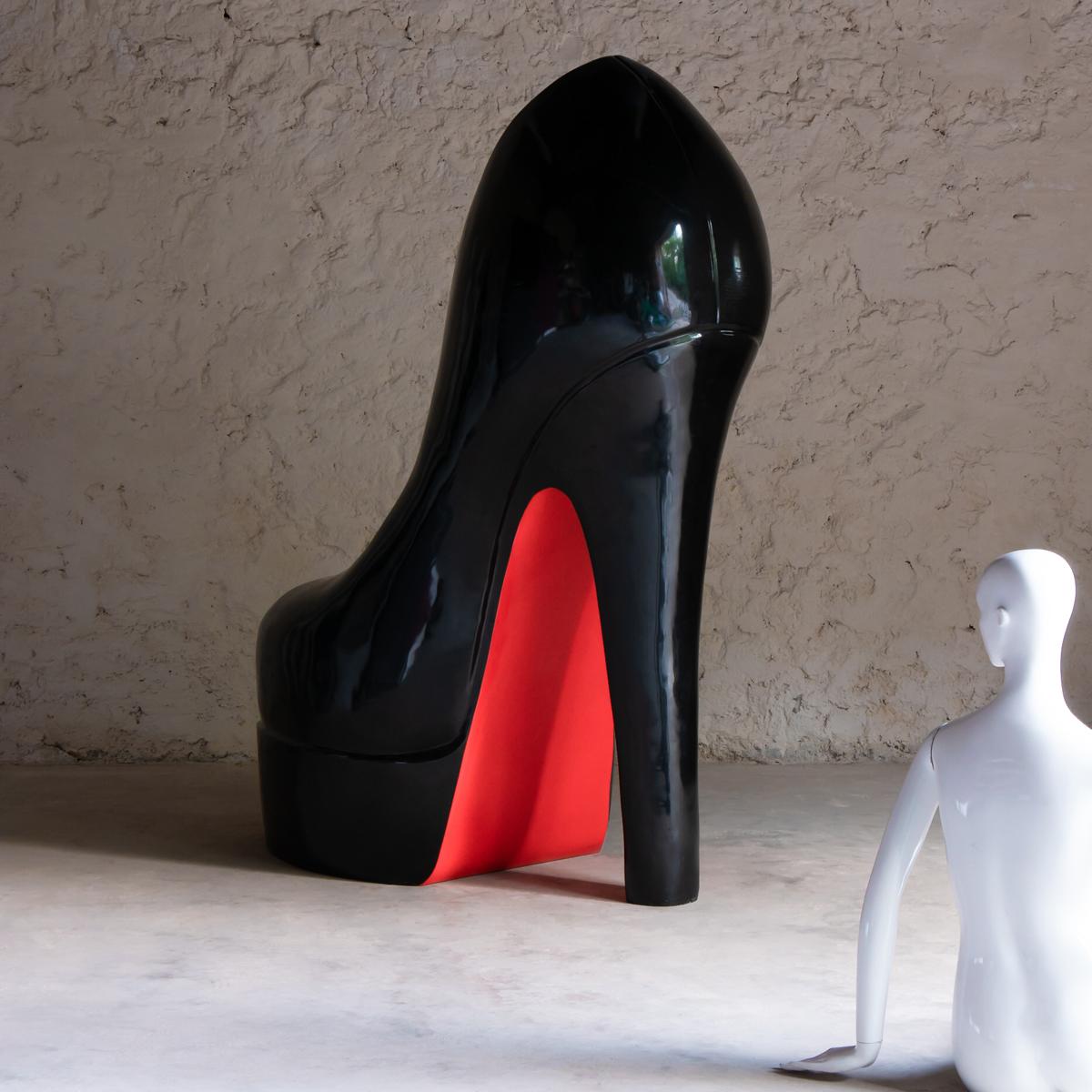 Sculpture Louboutin Black Shoe Limited Edition In New Condition In Paris, FR