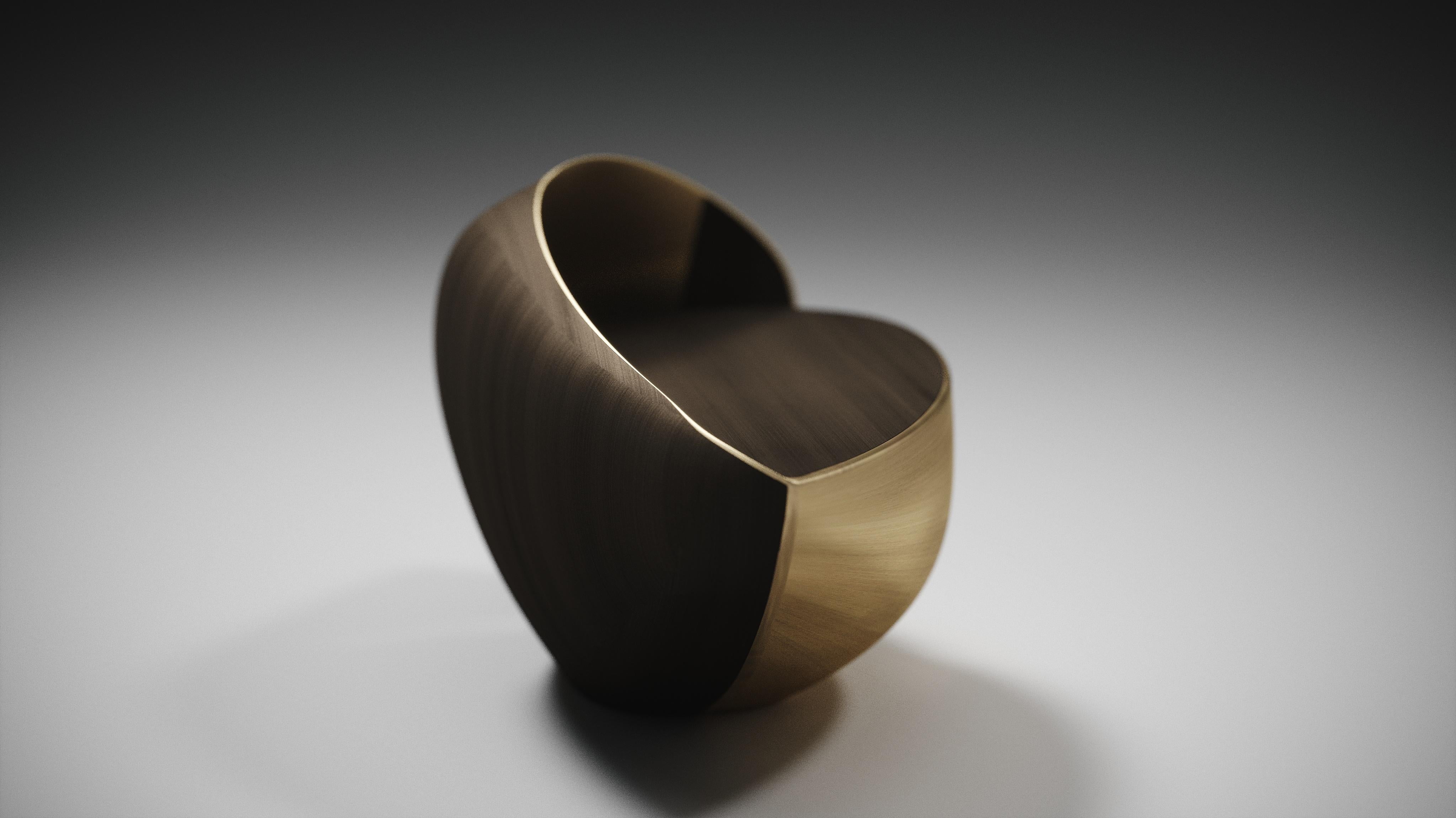 Patrick Coard Paris launches a unique and beautiful sculptural object collection. The Kings Brother cutout is organic and ethereal in its design, with its beautiful curvatures and grooves. Available in bronze-patina brass or two-tone bronze-patina