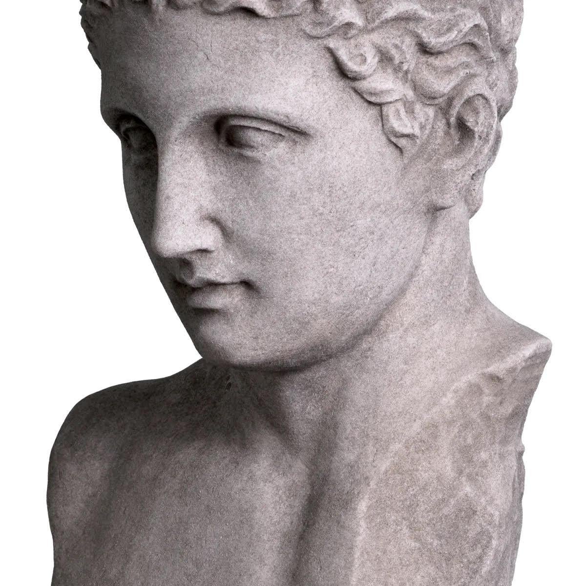 Sculpture, Marble Bust of a Roman in the Taste of Antiquity. In New Condition For Sale In Saint-Ouen, FR