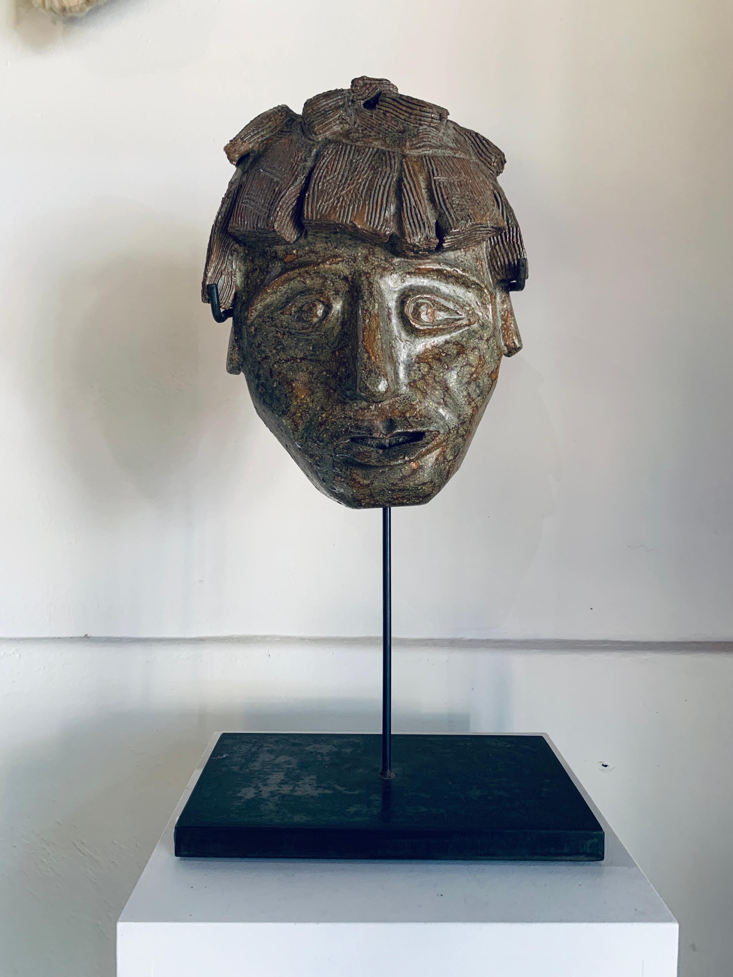 Sculpture masque, Terre cuite émaillée, Signé, Italie 1960 en vente 3