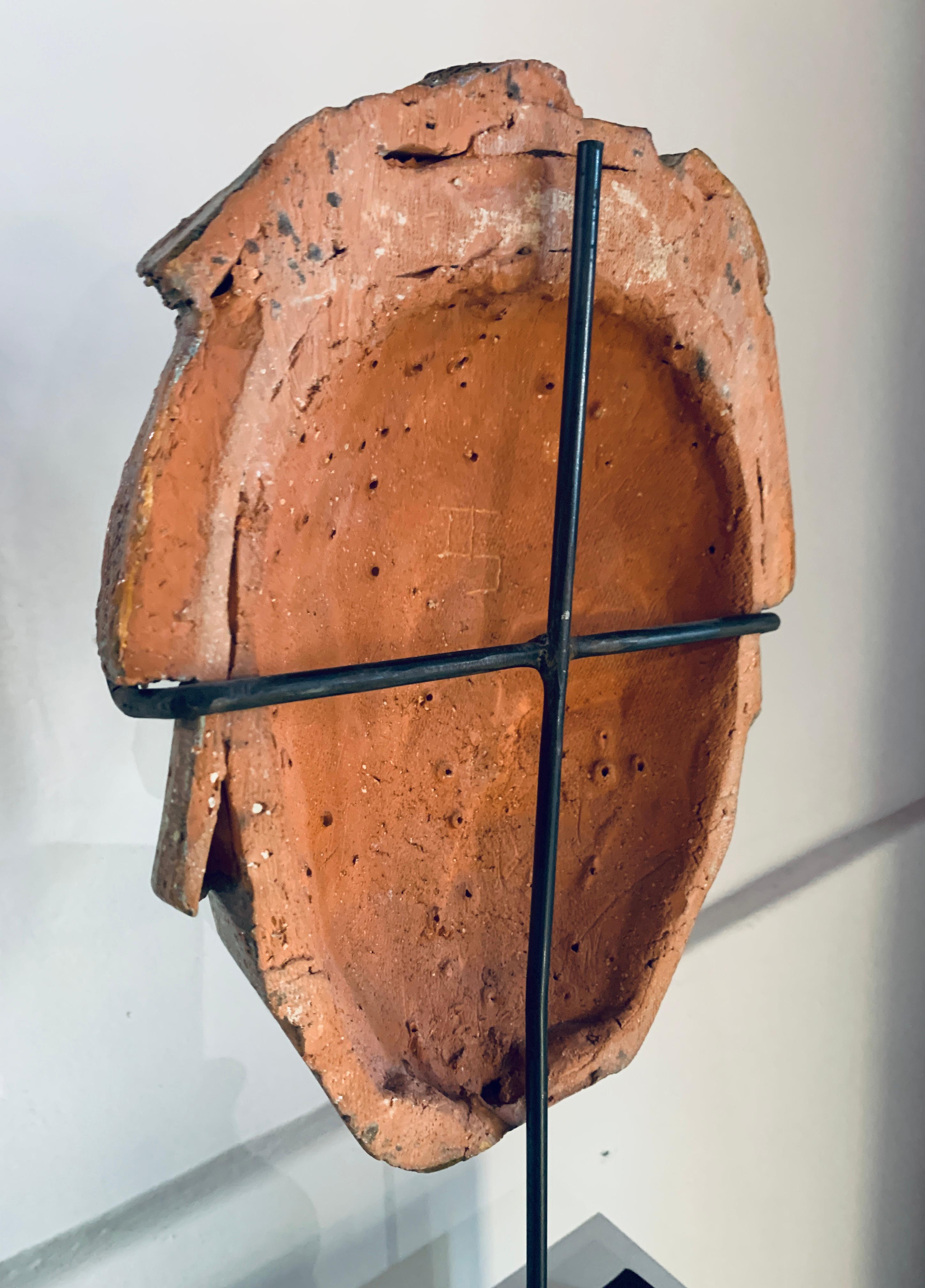Sculpture masque, Terre cuite émaillée, Signé, Italie 1960 en vente 2