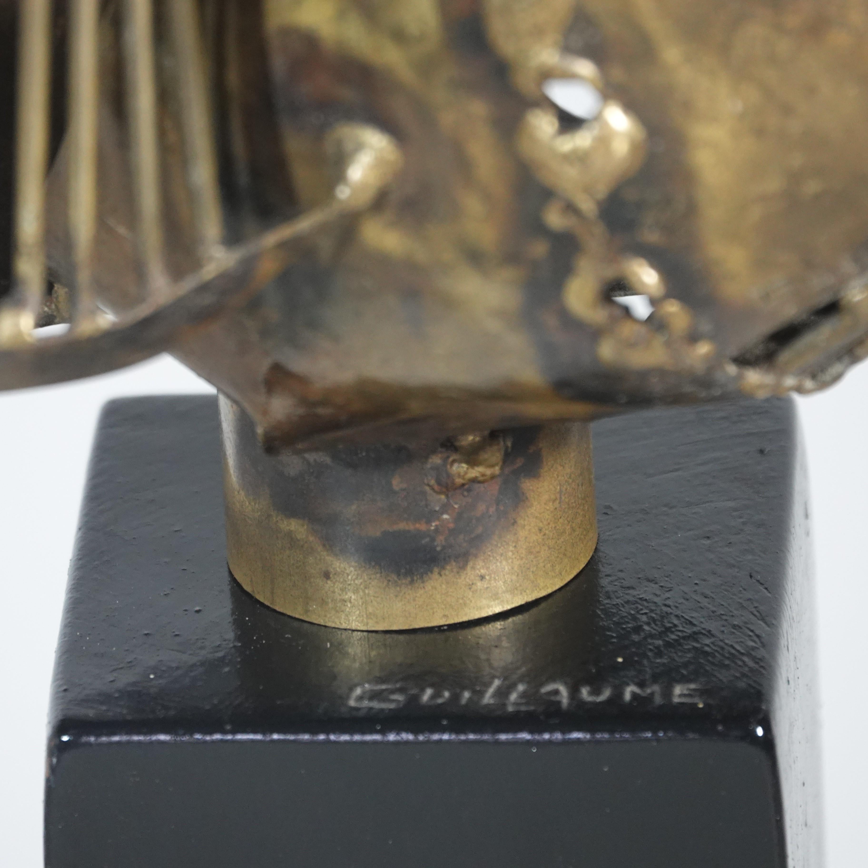 Sculpture Maurice GUILLAUME Laiton soudé sur base en bois laqué France vers 1970 Bon état - En vente à SAINT-OUEN-SUR-SEINE, FR