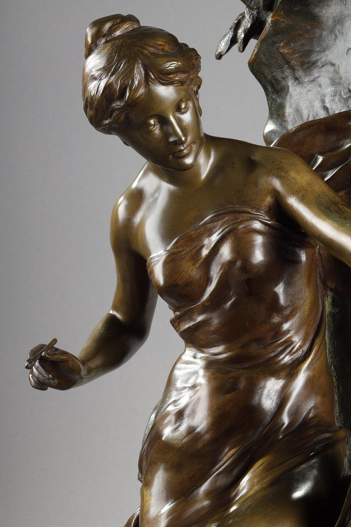 Fin du XIXe siècle Sculpture Memoria en bronze patiné, signée Emile Louis Picault en vente