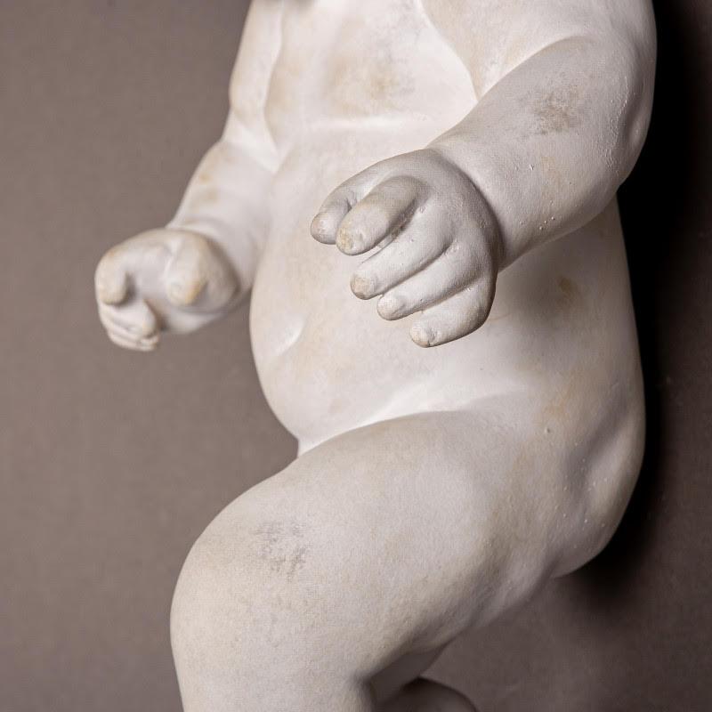 French Sculpture of a Baby in Fine Plaster, XXIst Century. For Sale