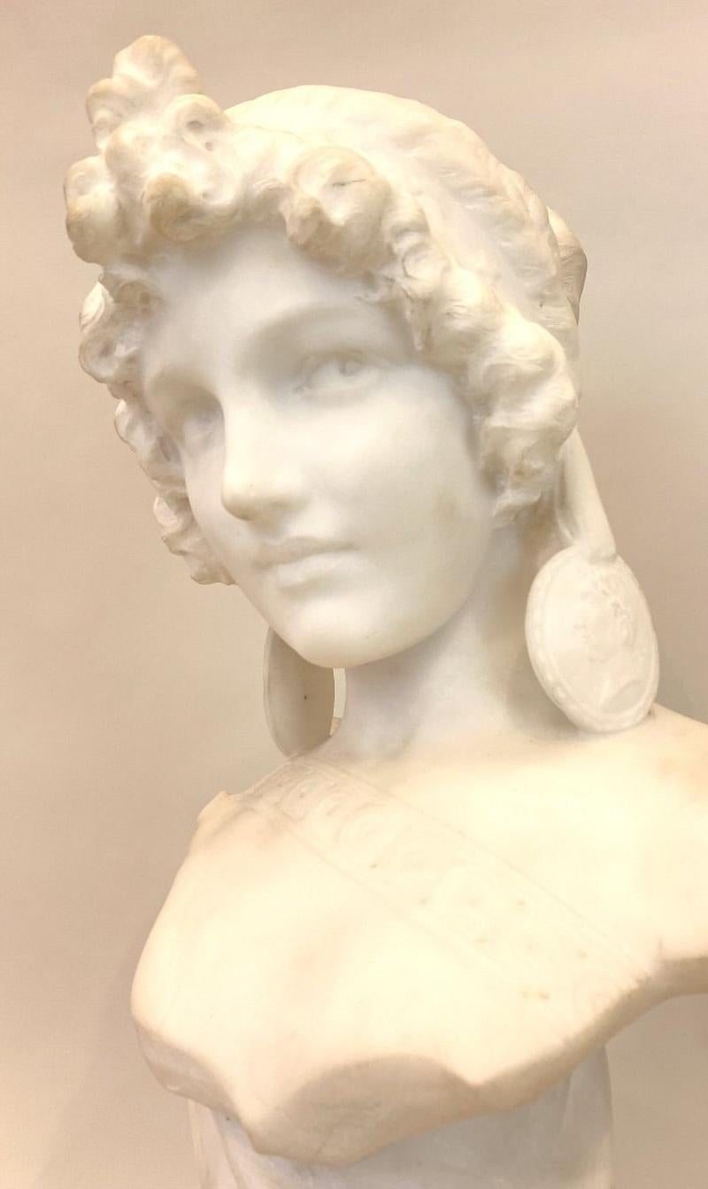 Escultura de busto en mármol de Carrara de Isidore Loli, siglo XIX.

Busto, escultura en mármol de Carrara de Isidore Loli, siglo XIX, época de Napoleón III.
Alto: 58 cm, Ancho: 30 cm, Fondo: 22 cm
