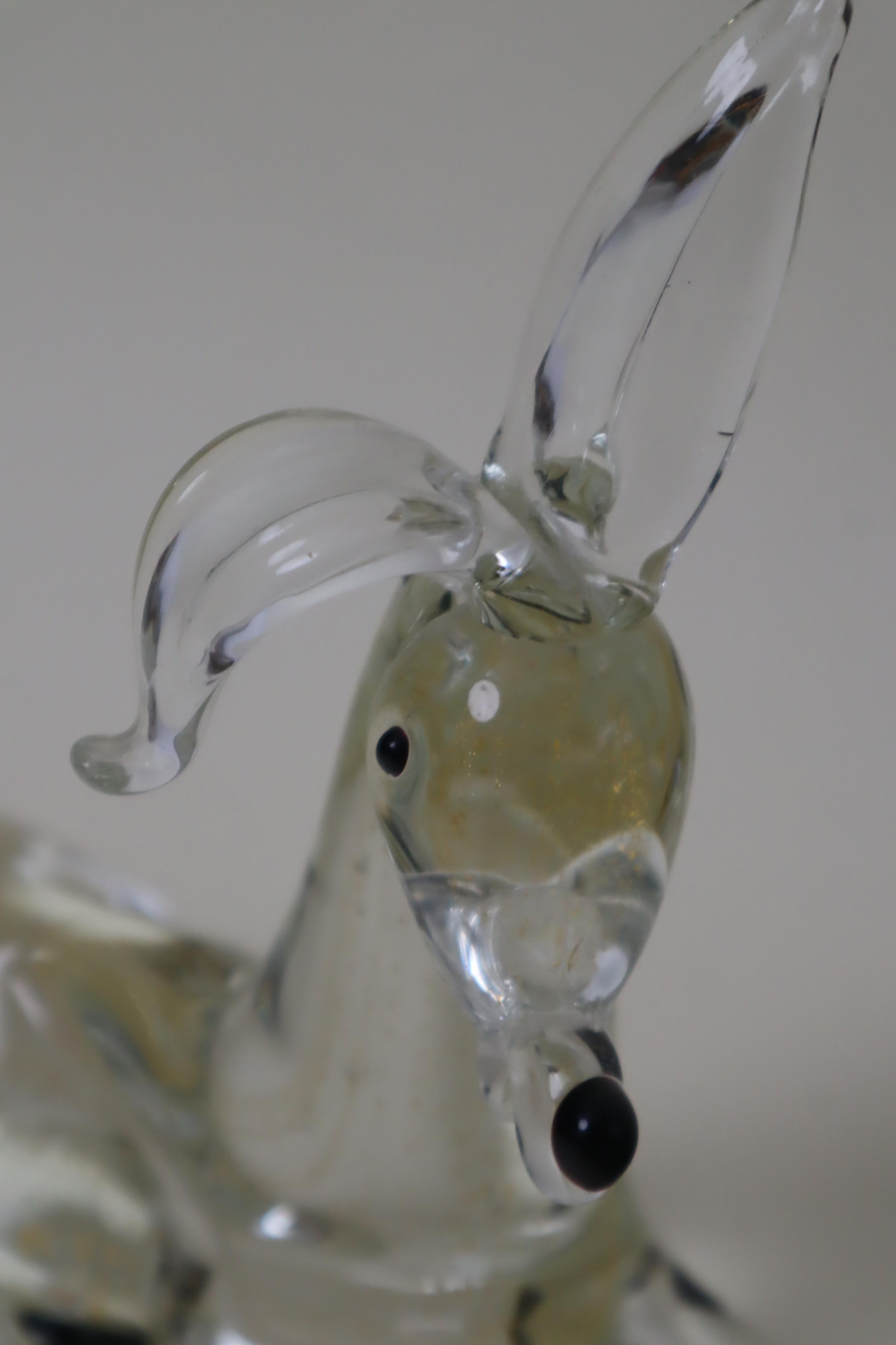 Fatto a mano Scultura di un asino in vetro di Murano con polvere d'oro in vendita