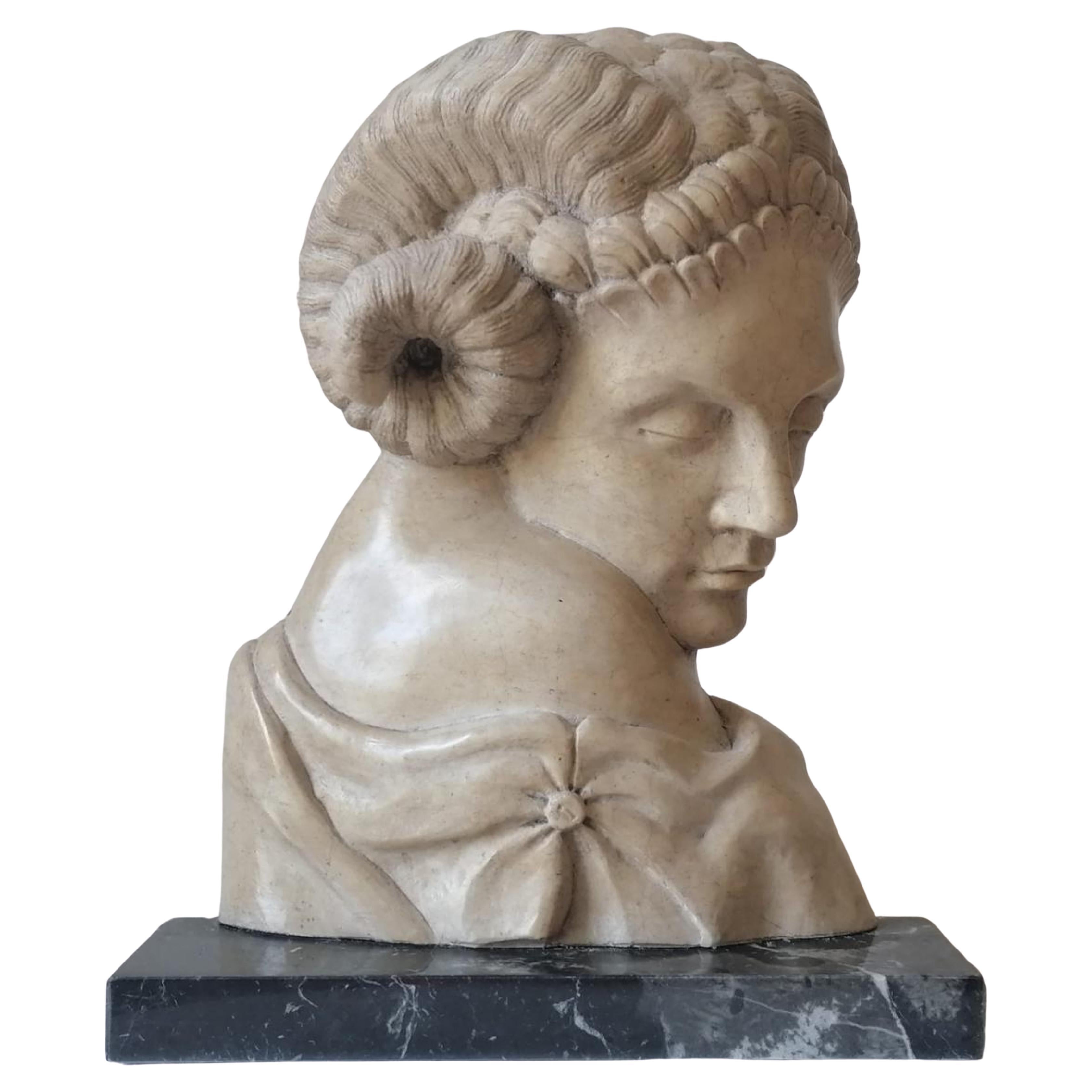 Sculpture de tête de faune en marbre jaune de Cléopâtre, début du 20e siècle en vente