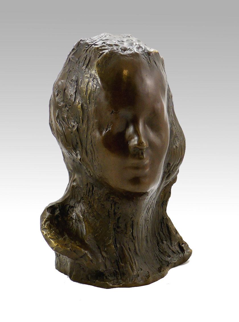 Sculpture of a female bust in patinated bronze, contemporary art, 21st century.

Sculpture of a female bust in patinated bronze, contemporary art, 21st century.
h : 37cm, w : 26cm, d : 22cm
Weight : 4,1 kg
