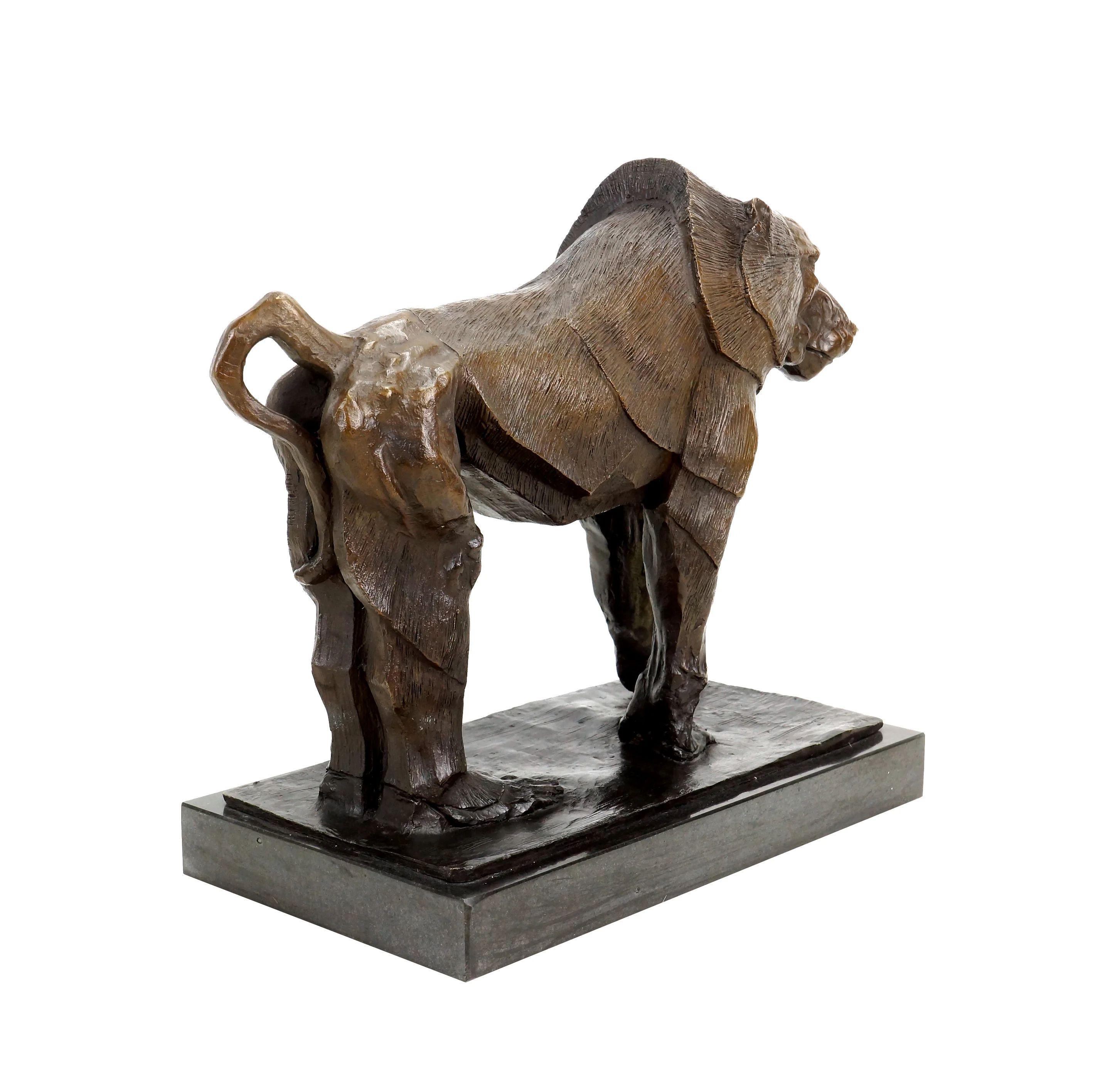 sculpture d'un grand singe dans le style de Rembrandt Bugatti Sculpture en bronze en vente 2
