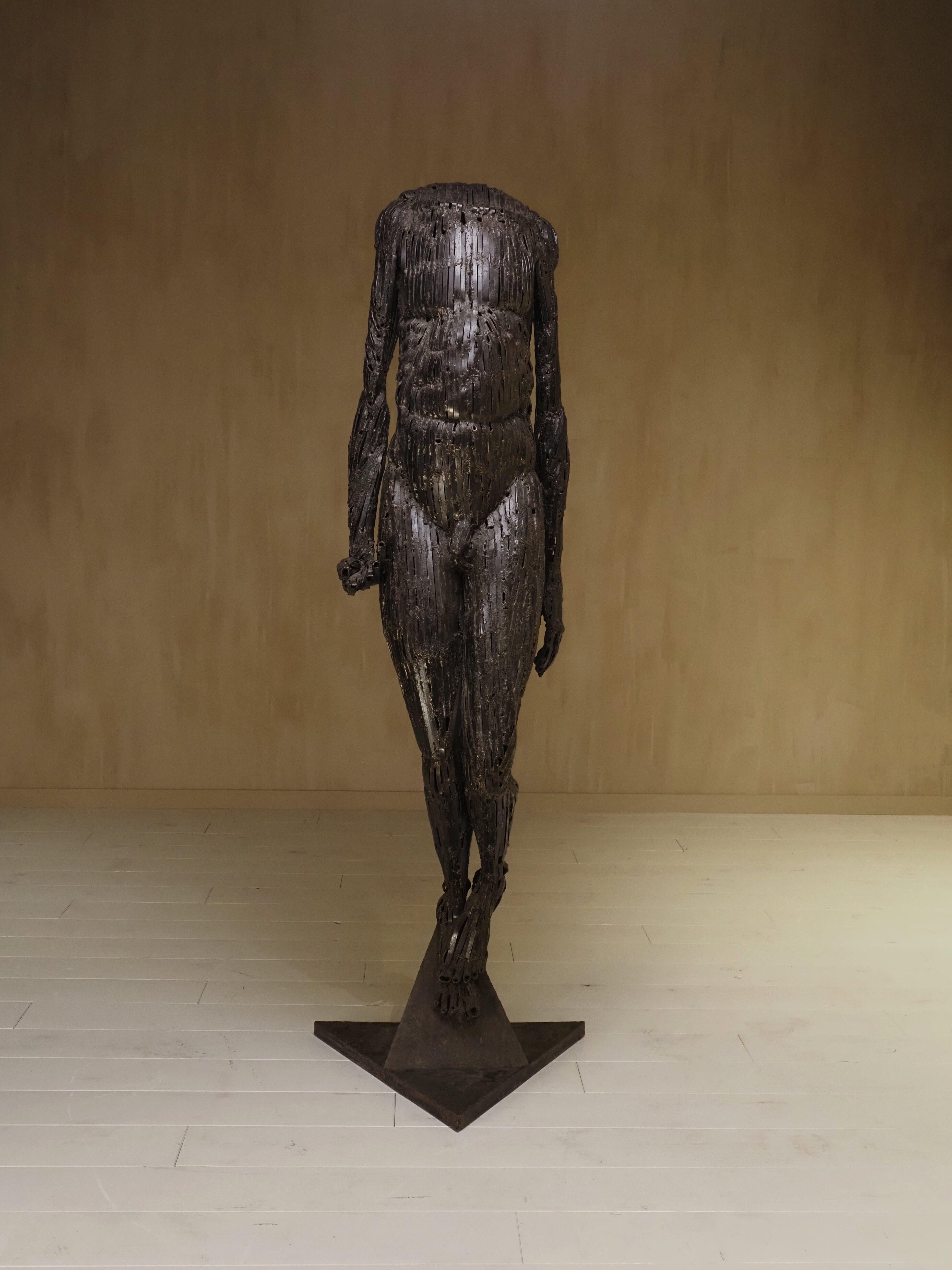 Italiano Scultura di un nudo maschile in vendita
