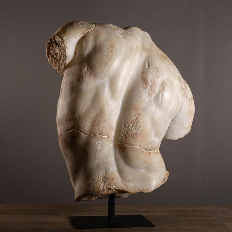 Skulptur eines männlichen Torso im hellenistischen Stil, 21. Jahrhundert. (Hellenistisch) im Angebot