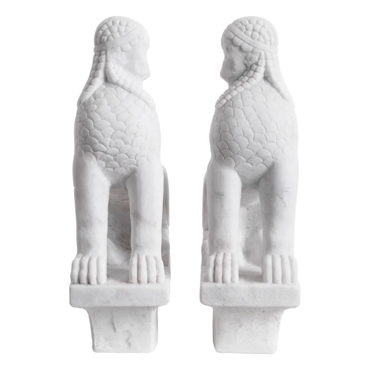 Sculpture d'une paire de sphinx en marbre blanc, dans le style de l'Égypte ancienne. Neuf - En vente à Saint-Ouen, FR