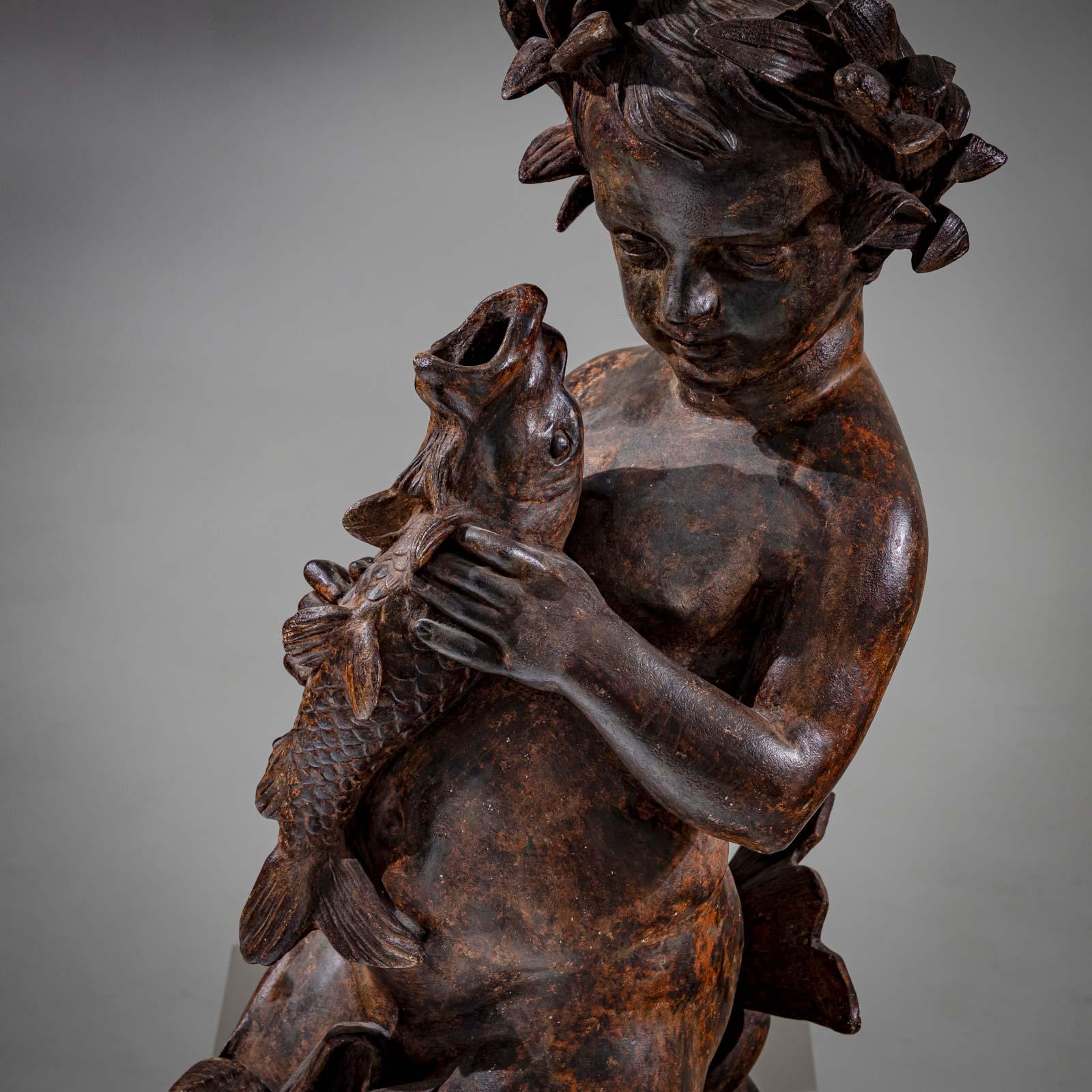 Sculpture d'une Putti en Verseau, début du 20e siècle en vente 2