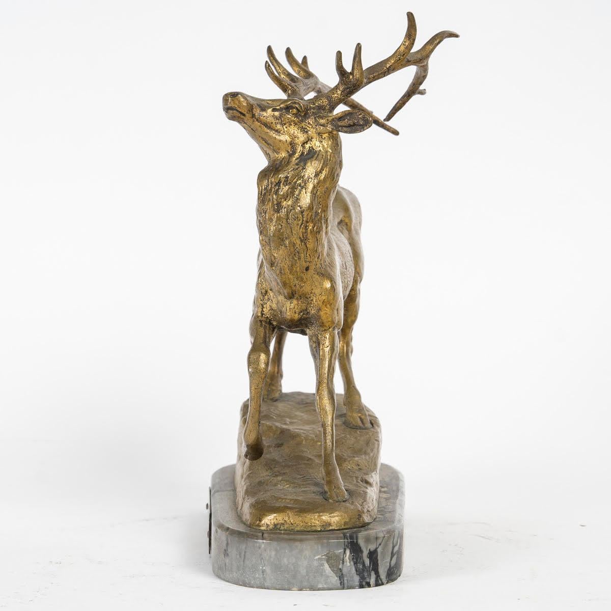 XIXe siècle Sculpture d'un cerf en liberté par Aignon, Sculpteur, Napoléon III Période. en vente
