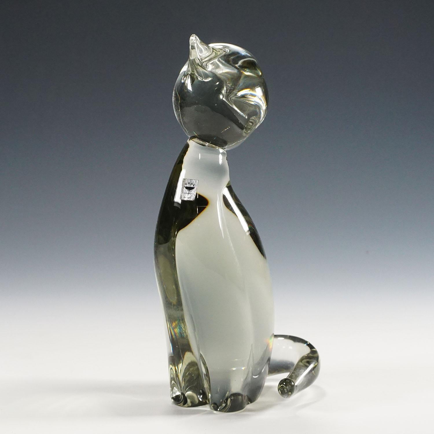 Mid-Century Modern Sculpture of a Stylized Cat Designed by Livio Seguso, ca. 1970s For Sale