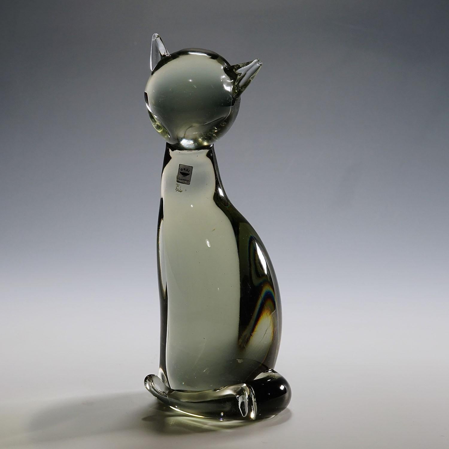 Mid-Century Modern Sculpture of a Stylized Cat Designed by Livio Seguso, circa 1970s