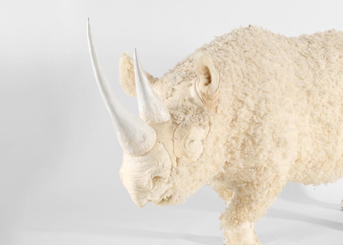 XXI secolo e contemporaneo Scultura di un rinoceronte bianco in vendita