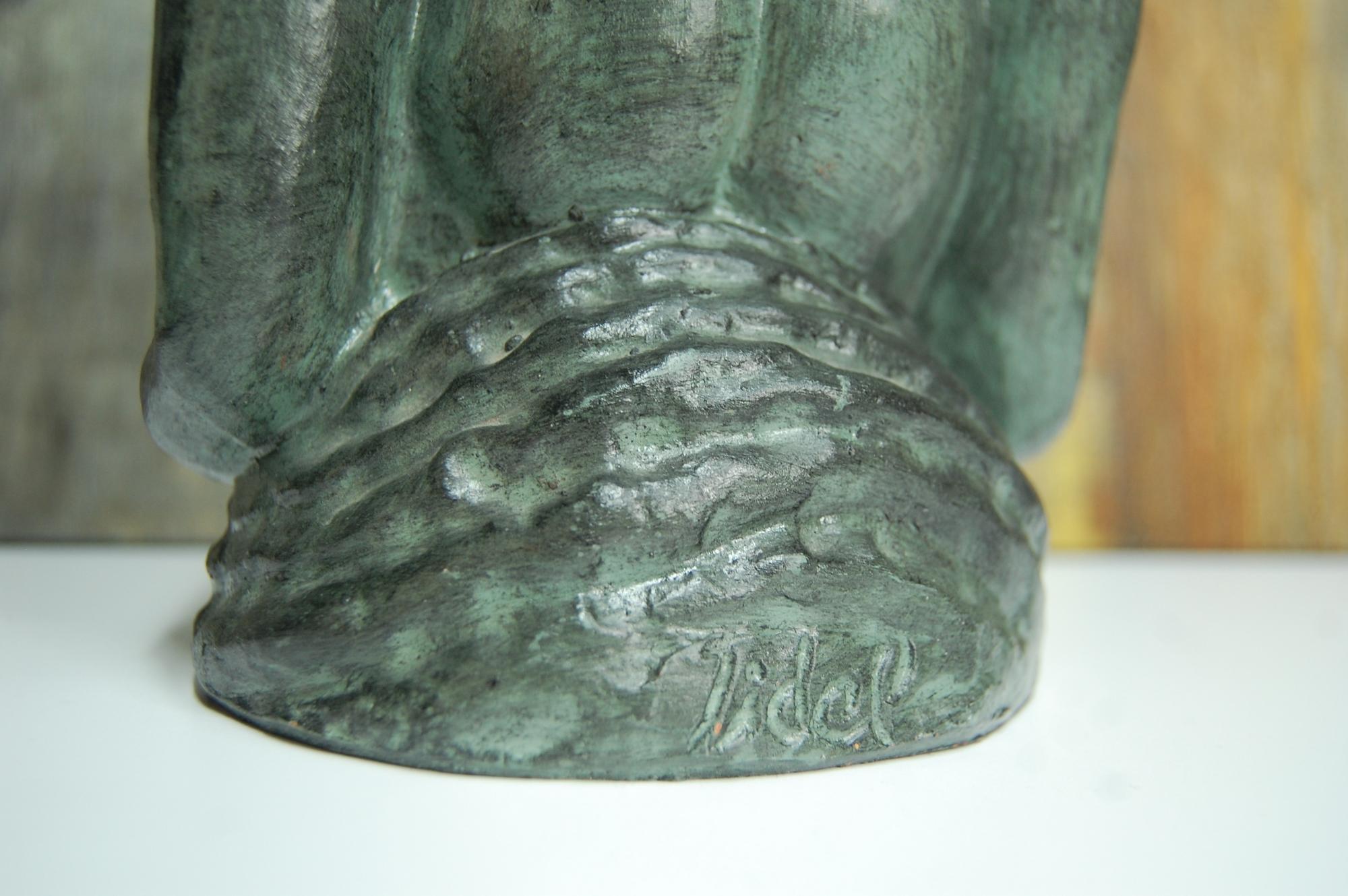 Sculpture de femme de Fidel Aguilar 4