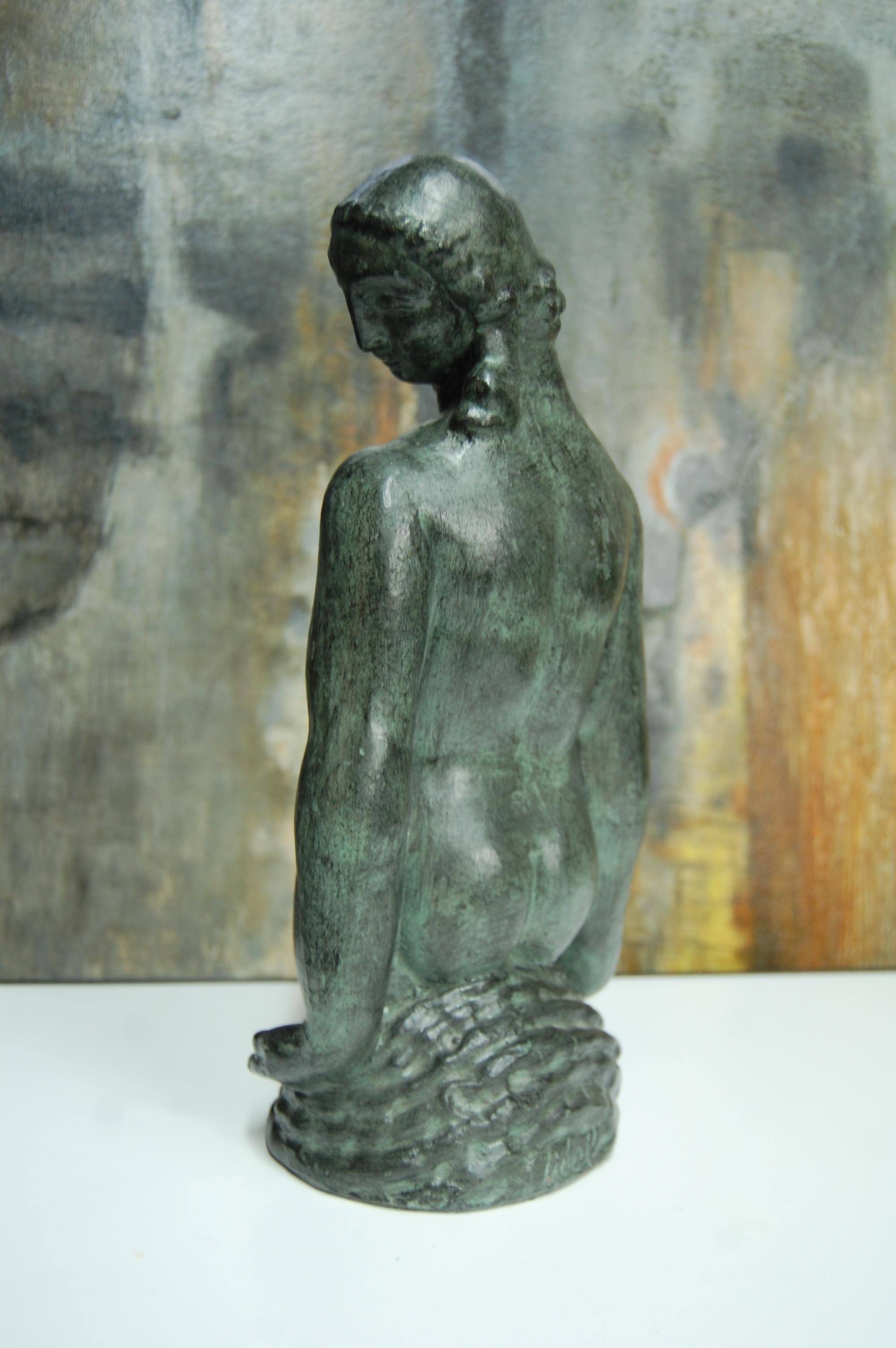 Sculpture de femme de Fidel Aguilar Bon état à Providence, RI