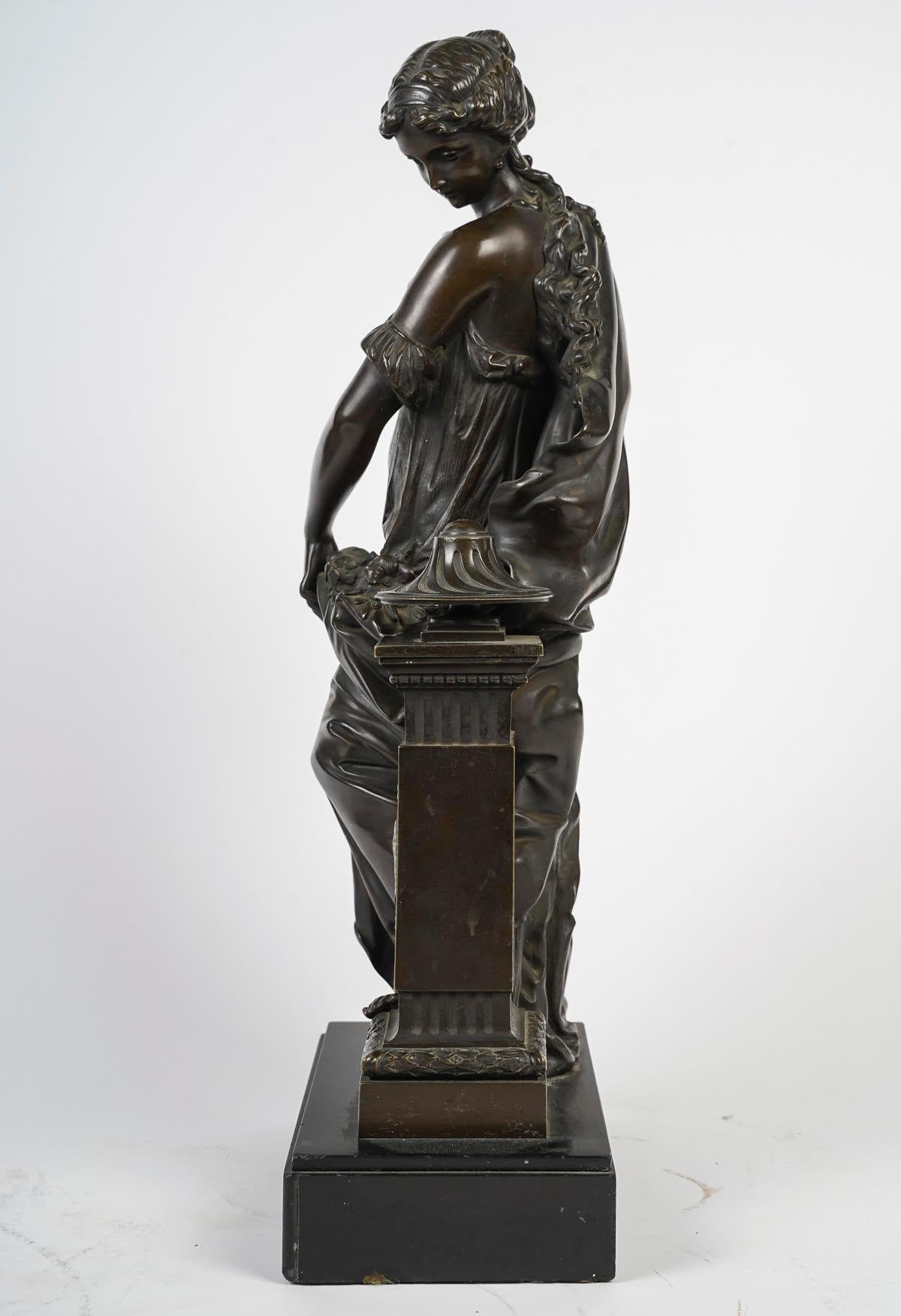 Patinato Scultura di donna in bronzo patinato, XIX secolo, periodo di Napoleone III. in vendita