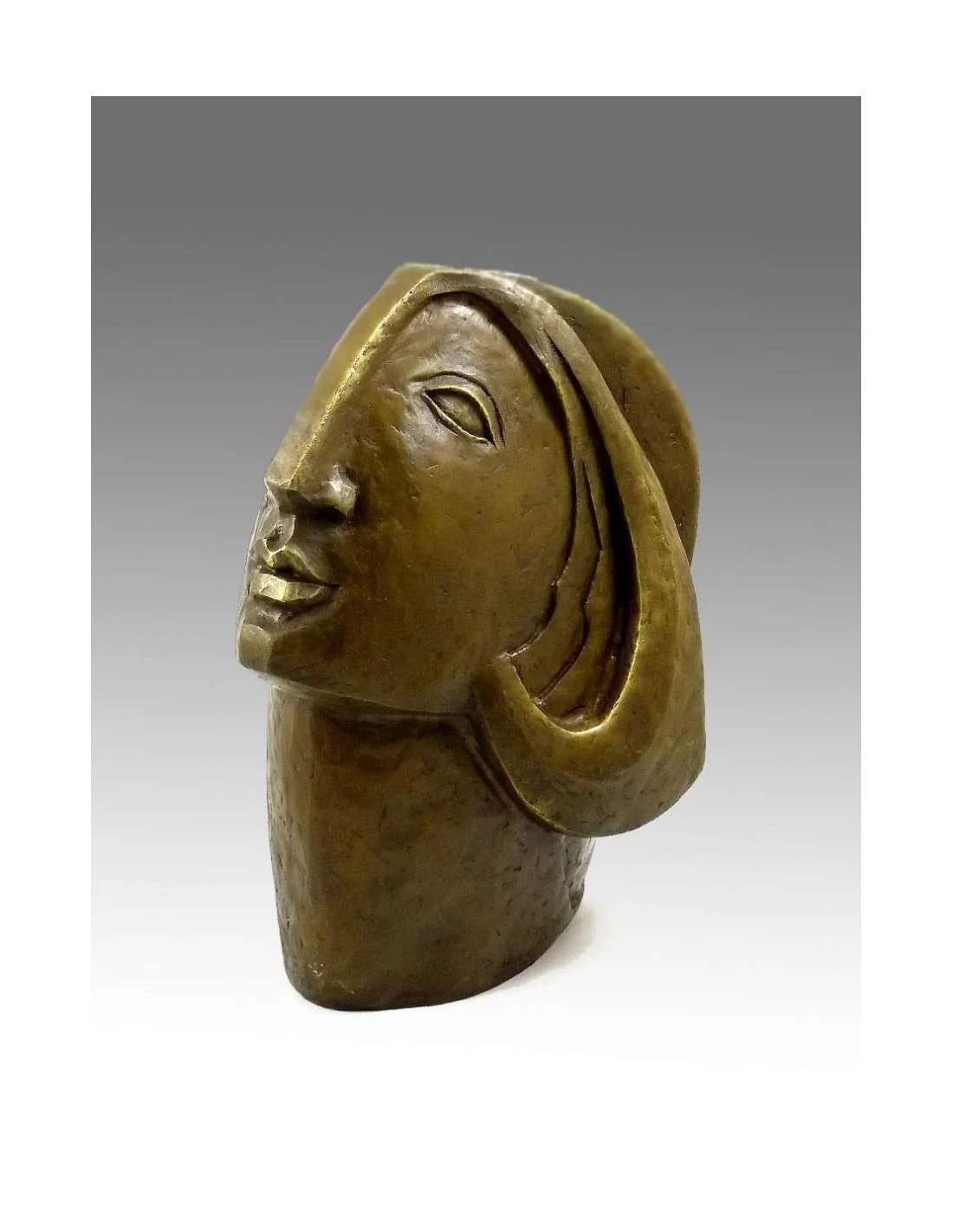 Moderno Scultura di testa di donna in bronzo patinato dopo Picasso, 21° secolo. in vendita