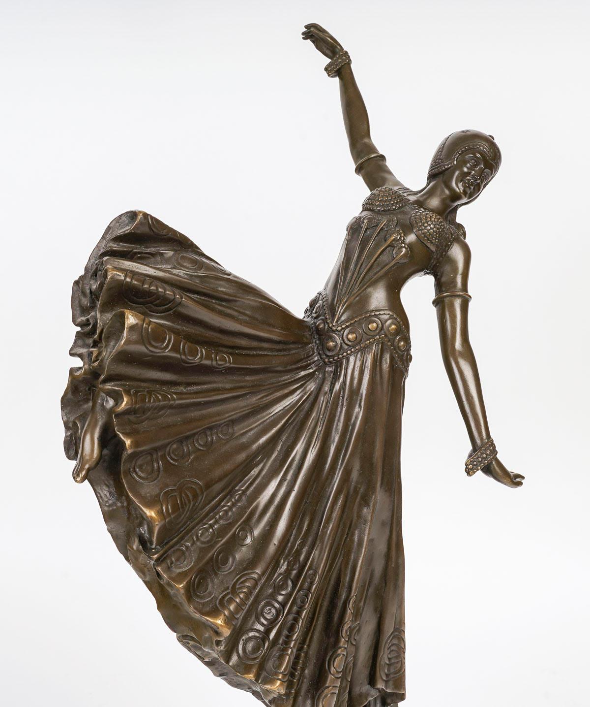 Sculpture of an Art Deco style Dancer in Bronze on a Marble Base, 20th Century.

Sculpture of a dancer in bronze on a marble base in the Art Deco style, second half of the 20th century, signed Berrard.
h: 55cm, l: 24cm, 18cm