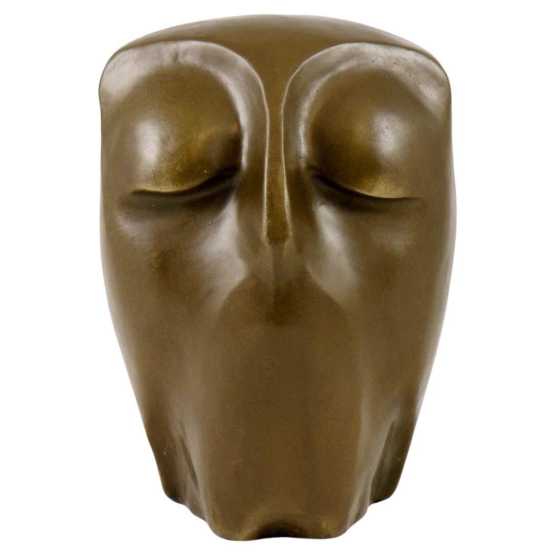 Escultura de un búho en bronce patinado, Arte contemporáneo, Siglo XXI.