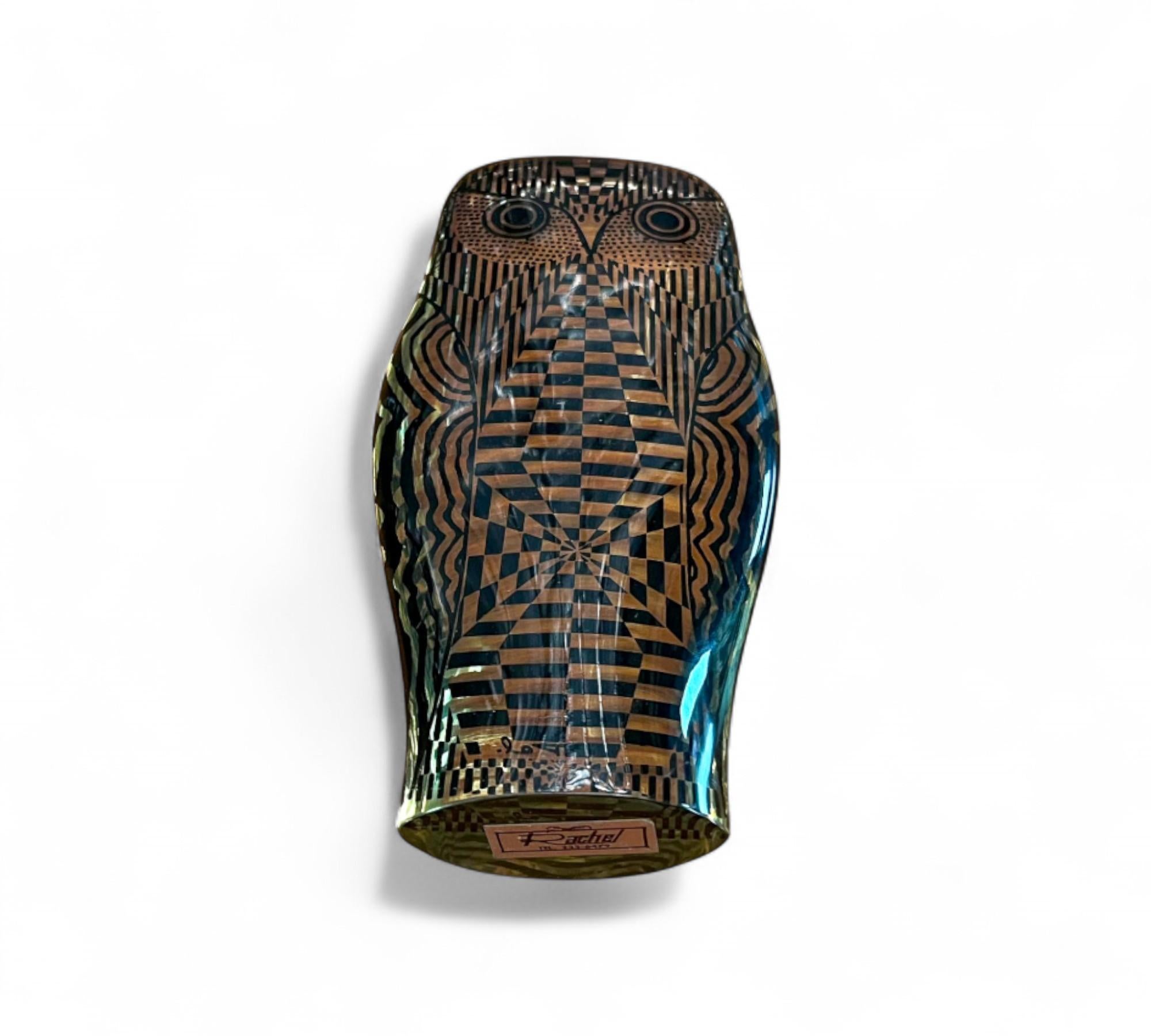 Brésilien Sculpture d'un hibou en résine, Abraham Palatinik, 1960 - Lot 738 en vente