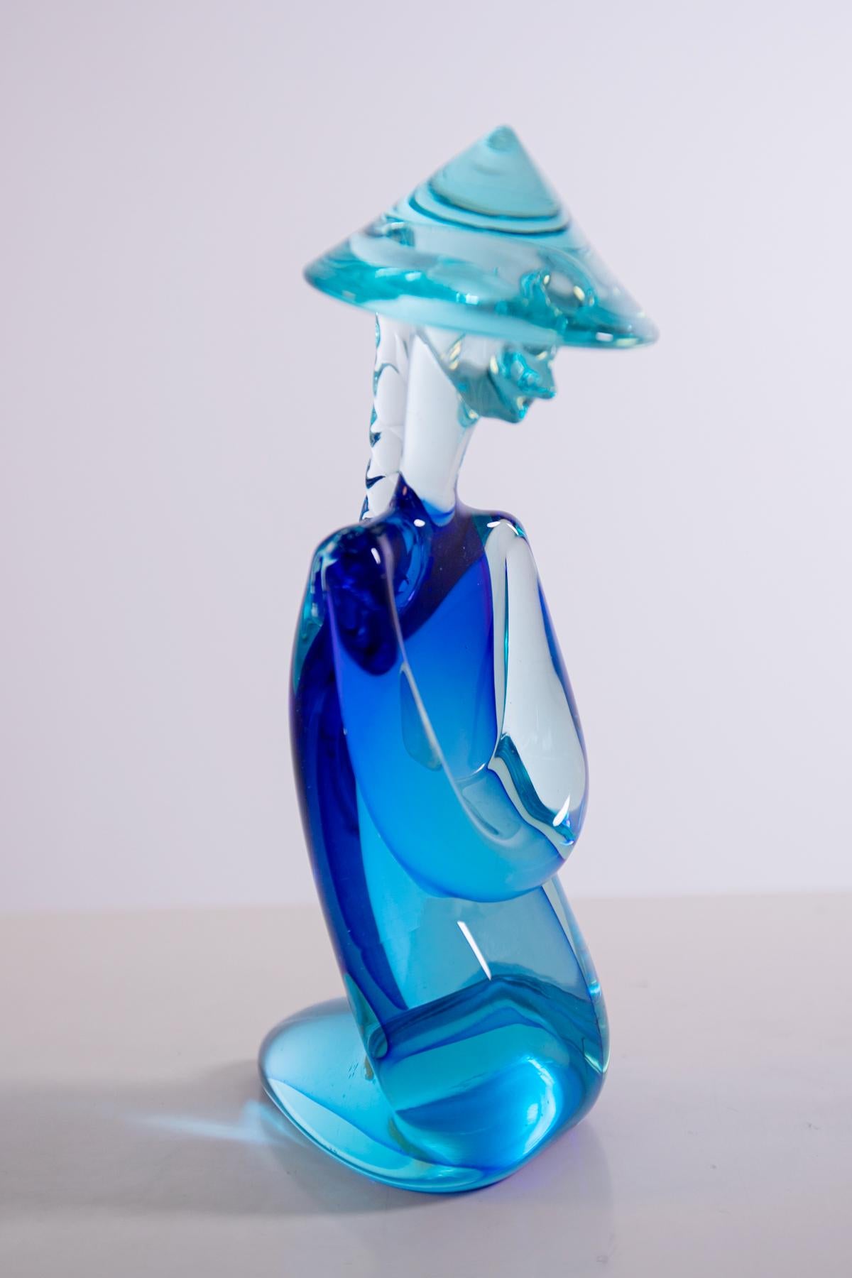 Sculpture of Chinese Man in Blue Murano Glass by Archimede Seguso, 1960s In Good Condition In Milano, IT