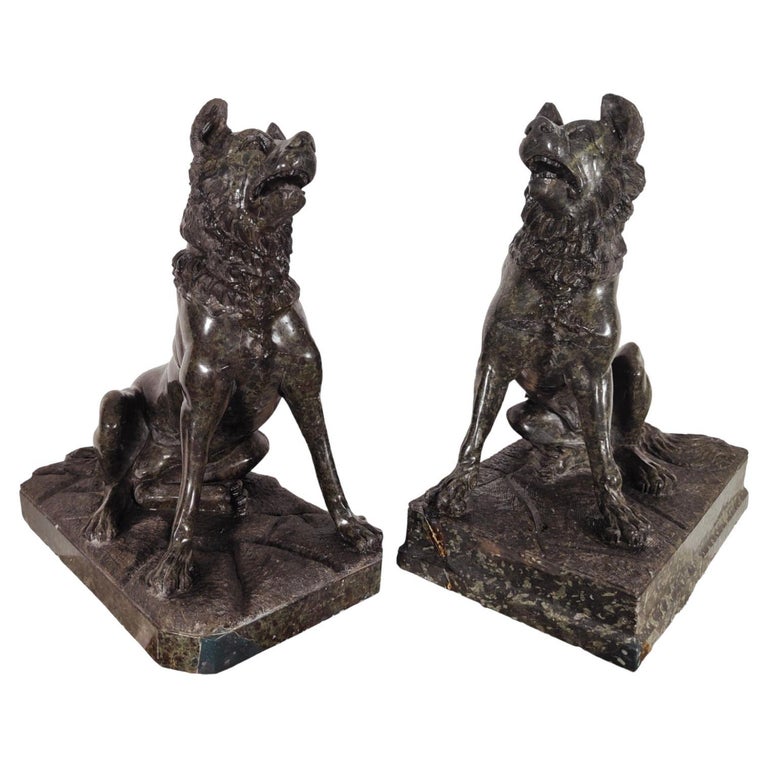 Sculpture of Dogs from the 19th Century For Sale at 1stDibs