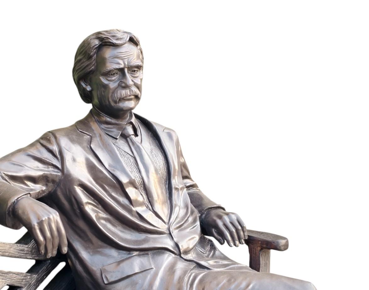 Allemand Sculpture grandeur nature d'Ainstein assis sur un banc en vente
