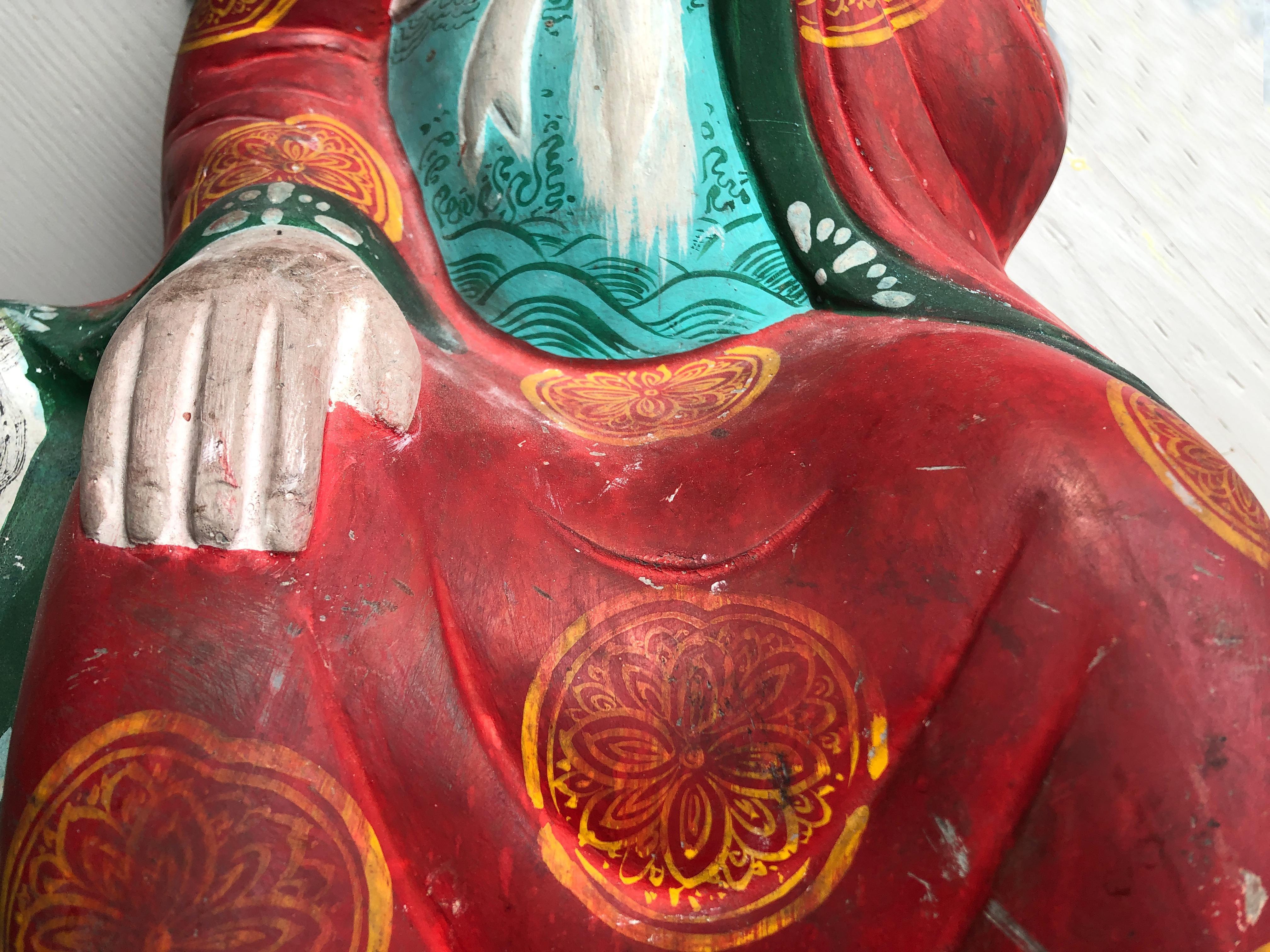 Skulptur eines furchtlosen Monken, der auf einem Tiger aus Lao, People's Democratic Republic (Laotisch) im Angebot