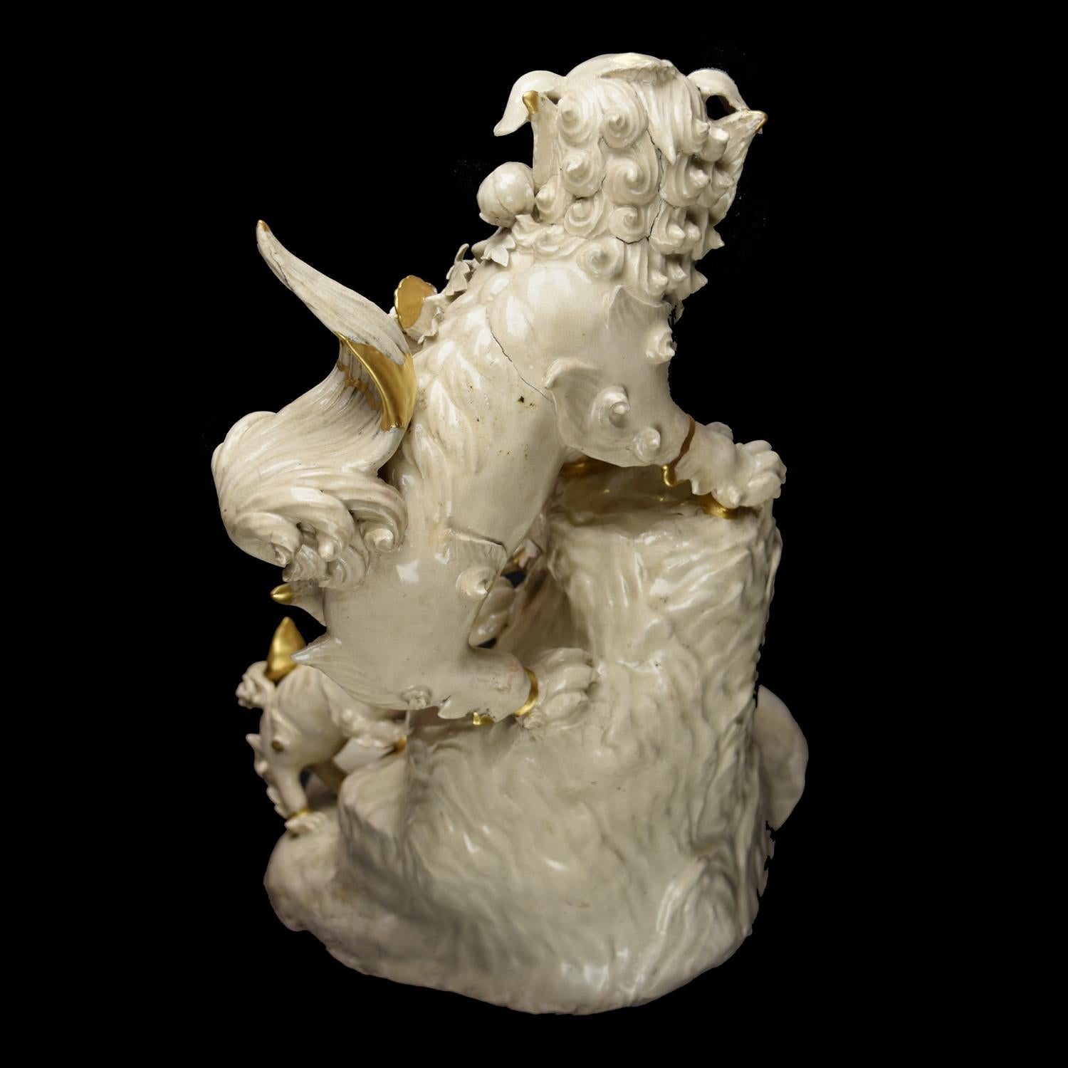 sculpture of Fo dog with its puppies white satsuma For Sale 1
