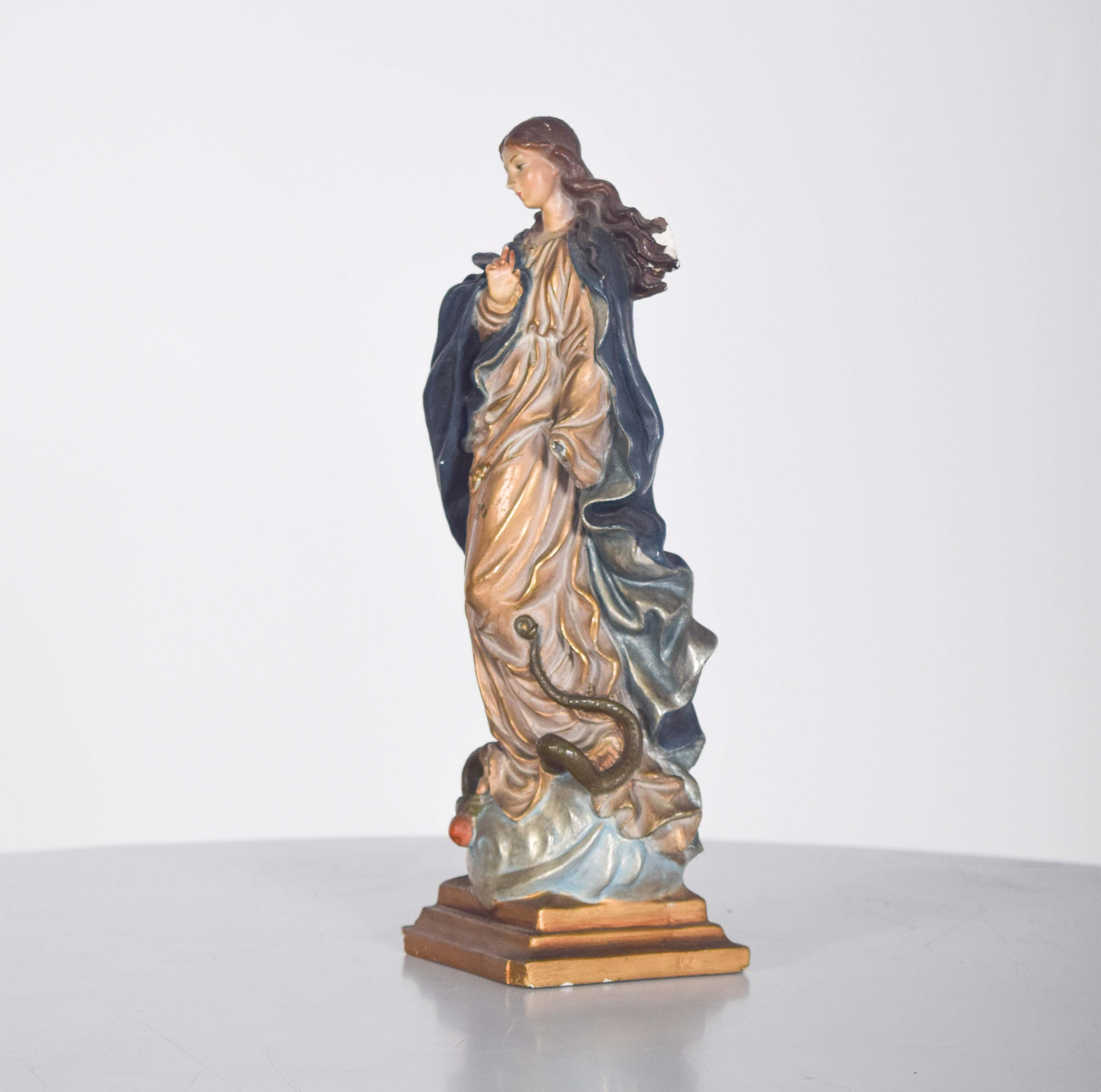 Scultura della Madonna delle Grazie, in gesso In condizioni discrete in vendita a Lisboa, Lisboa
