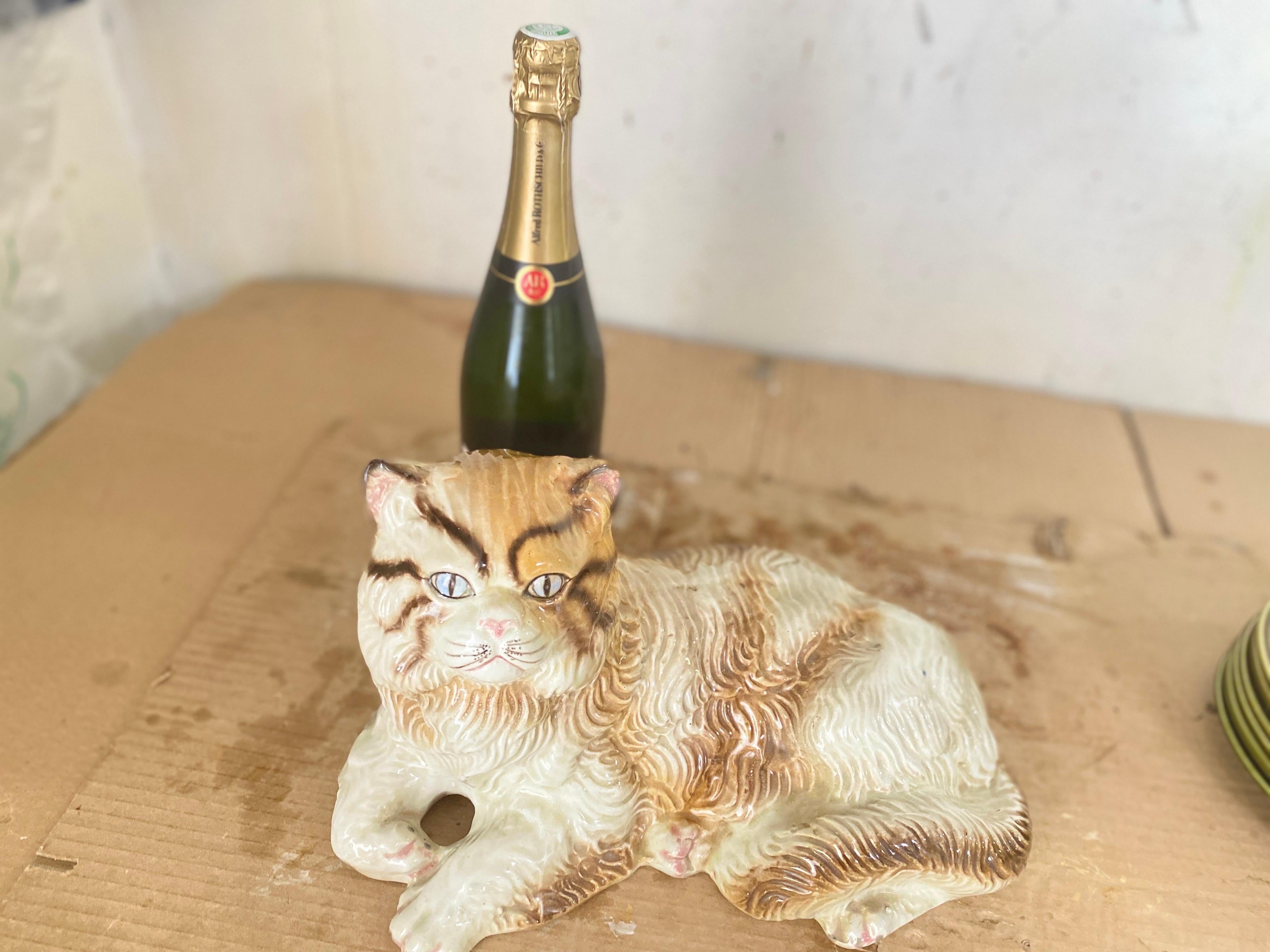 Sculpture of Large Cat Italian Ceramic  from the 1970s with Hand-Painted Details For Sale 3