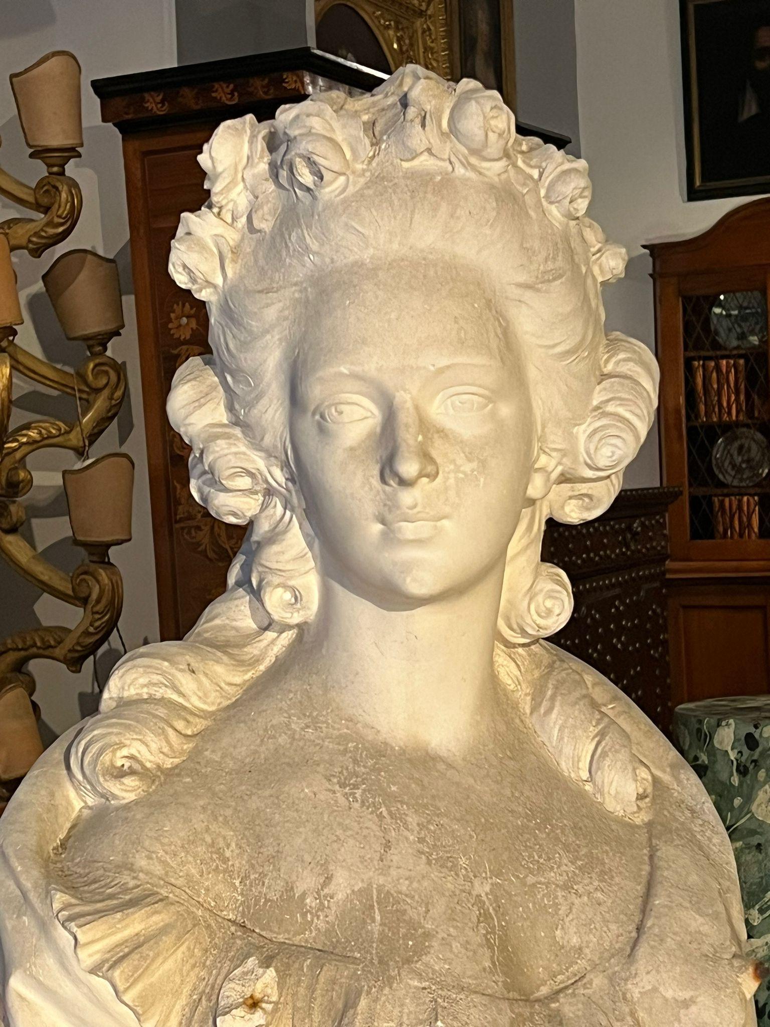 sculpture of Madame Lamballe 2