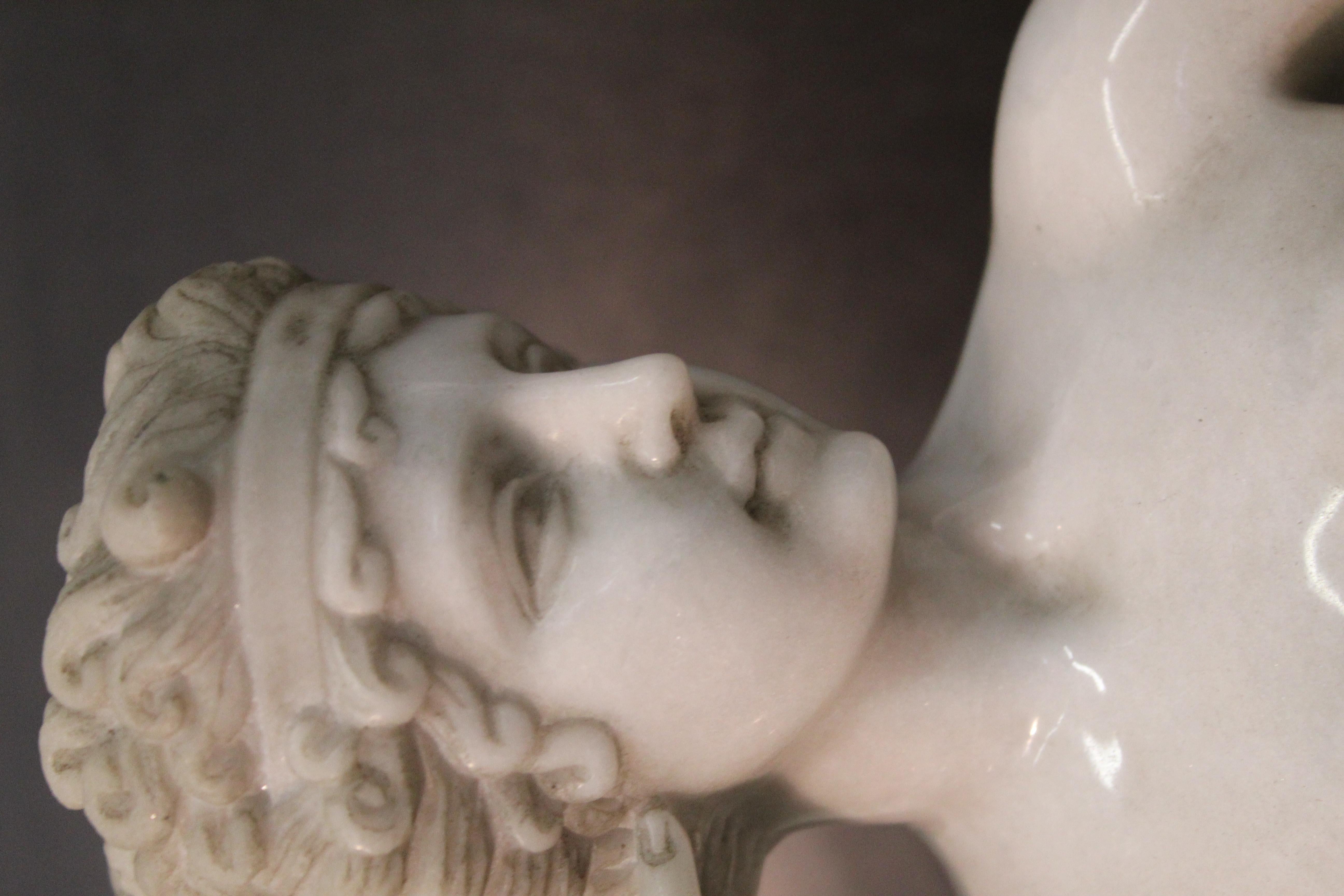 Sculpture of Pauline Bonaparte in marble, Carrara marble sculpture, mallachite In Good Condition For Sale In Rome, IT