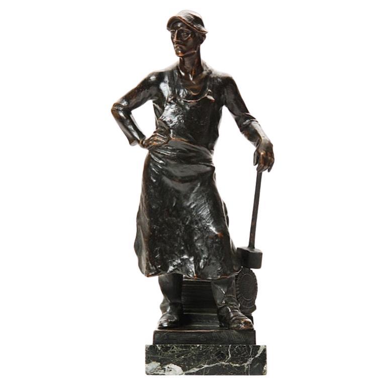 Escultura de Herrero de pie de Adolf Joseph Phol