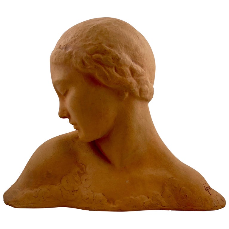 Sculpture of Terracotta Signed Amedeo Gennarelli and Dated 1941 For Sale