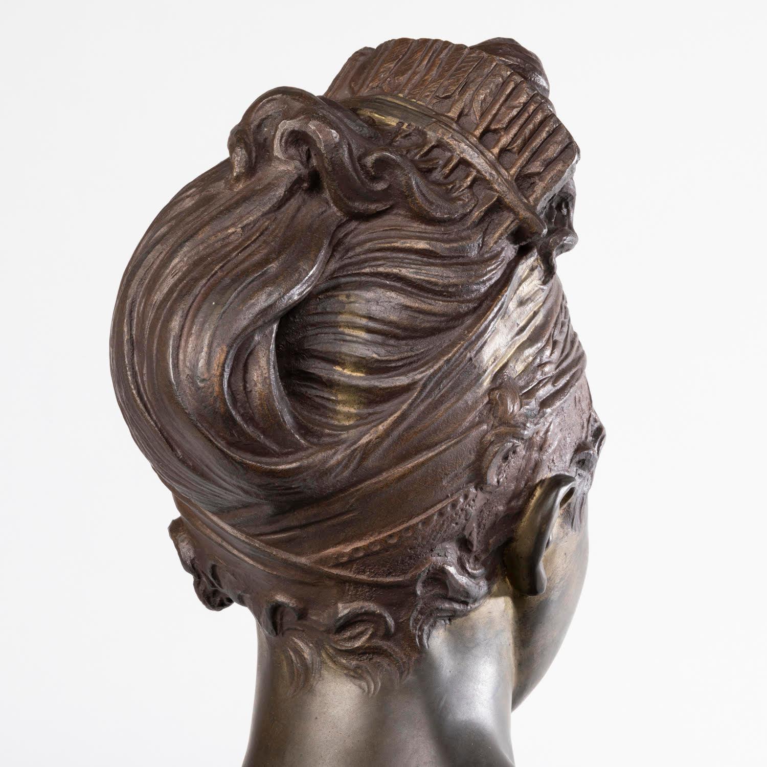 Sculpture of the Bust of Madame Récamier, Patinated Bronze, Napoleon III Period. For Sale 8