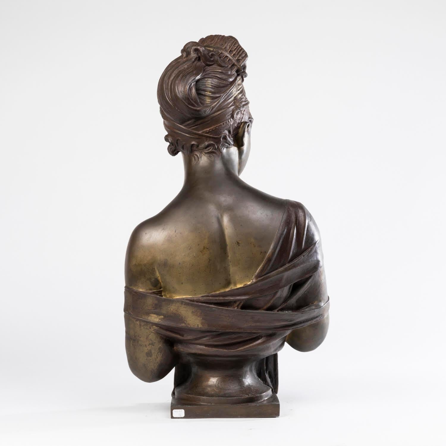 Sculpture of the Bust of Madame Récamier, Patinated Bronze, Napoleon III Period. In Good Condition For Sale In Saint-Ouen, FR