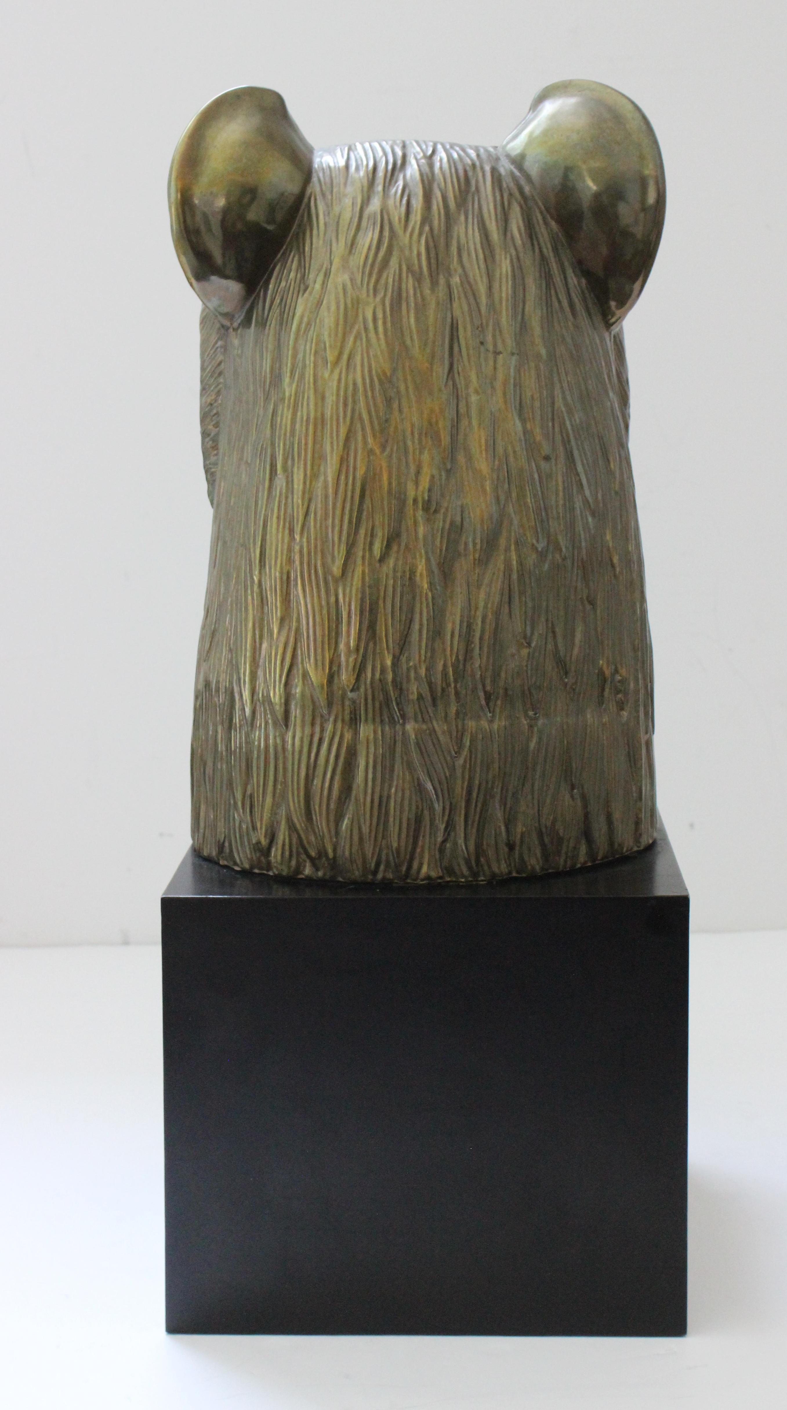 Skulptur der ägyptischen Göttin Sekhmet (Patiniert) im Angebot