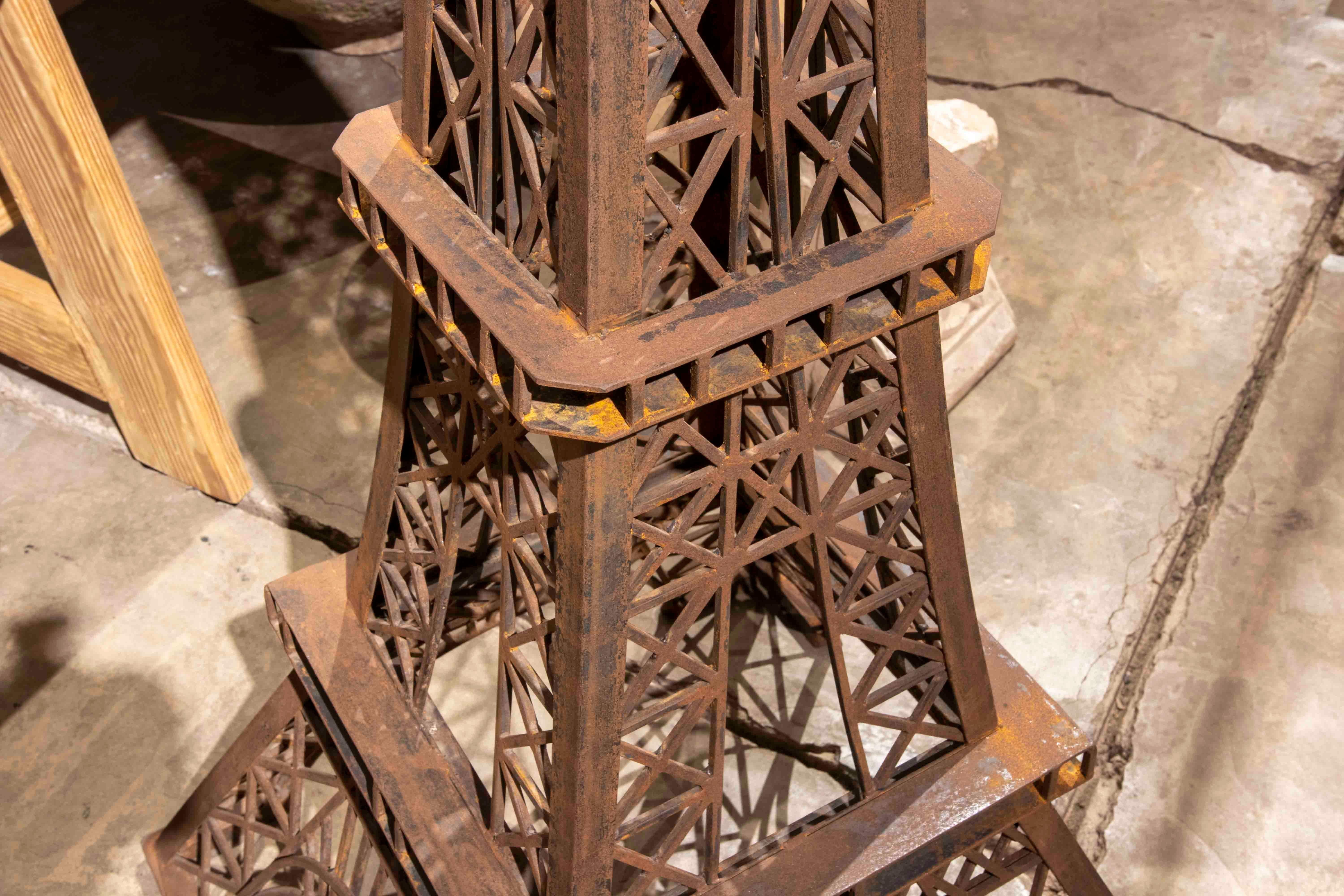 Sculpture of the Eiffel Tower Made of Iron  3