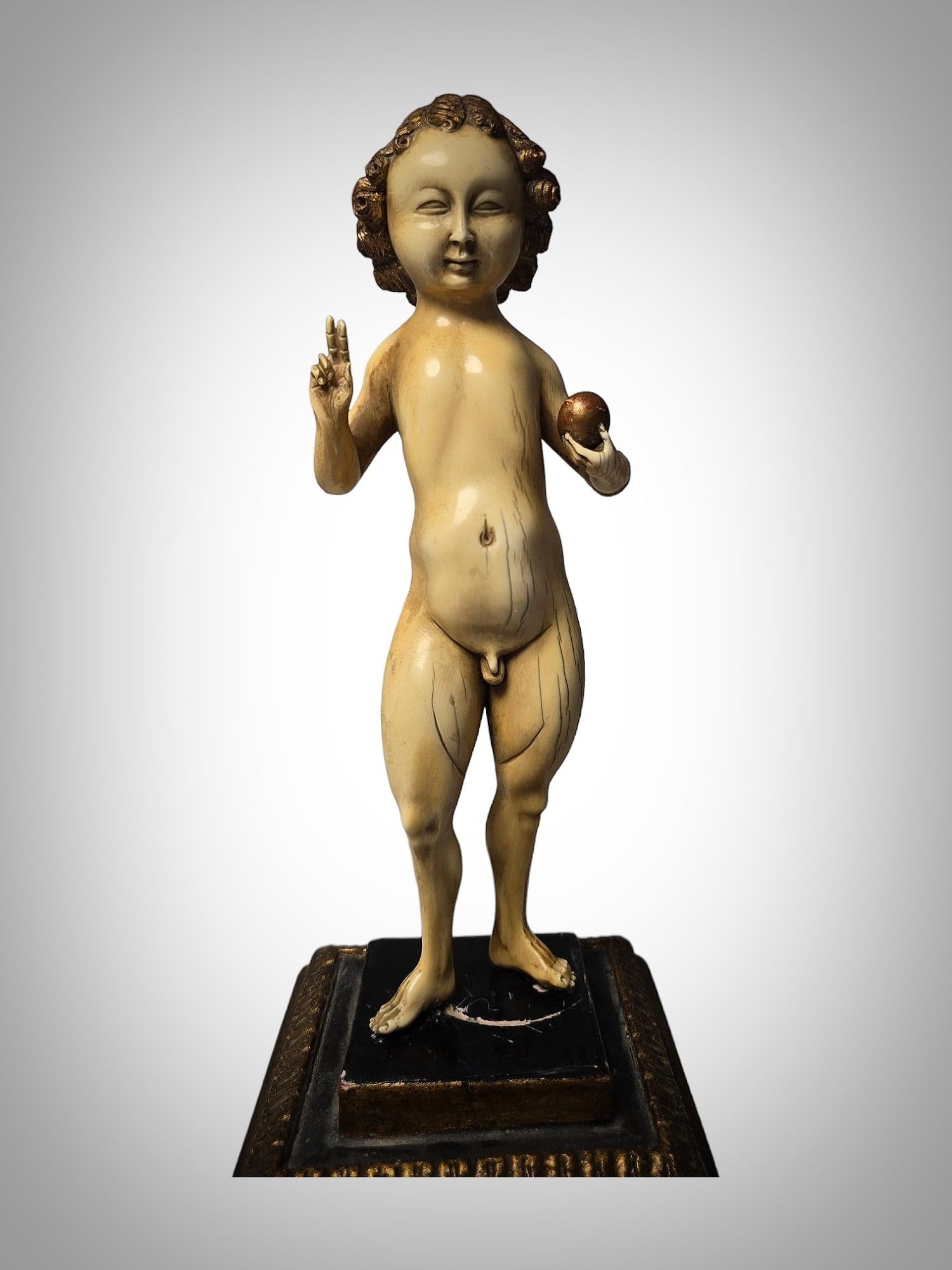 Sculpture of the Infant Jesus as Salvator Mundi - School of Mechelen, 15th-16th  For Sale 12