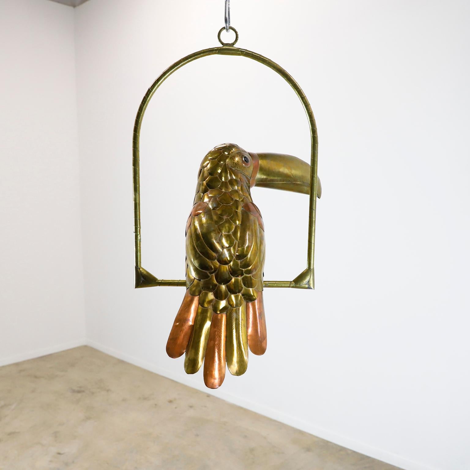 Mid-Century Modern Sculpture of Toucan on Hanging Perch Attributed to Sergio Bustamante For Sale