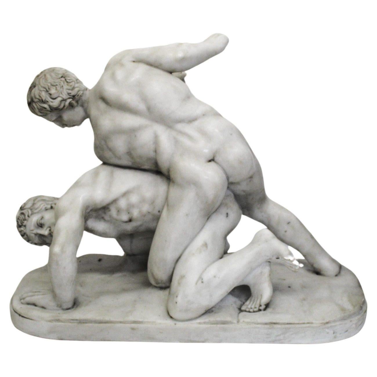 Sculpture of Wrestlers, in white marble In Good Condition For Sale In Rome, IT