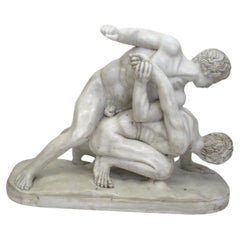 Sculpture de lutteurs, en marbre blanc